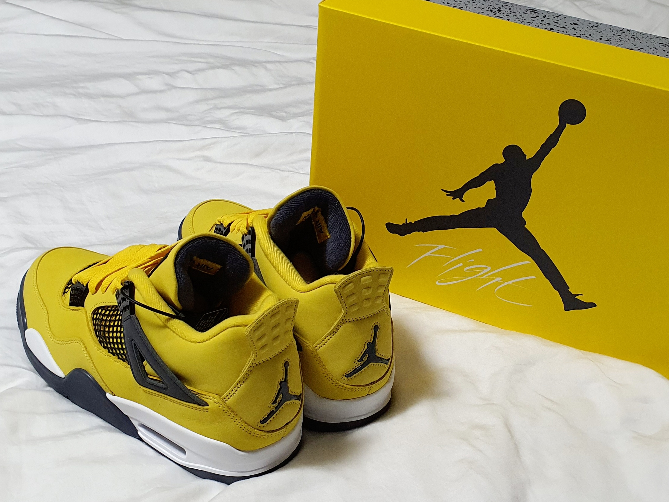 Jordan 4 Retro Tour Yellow 착용 스타일 - 3