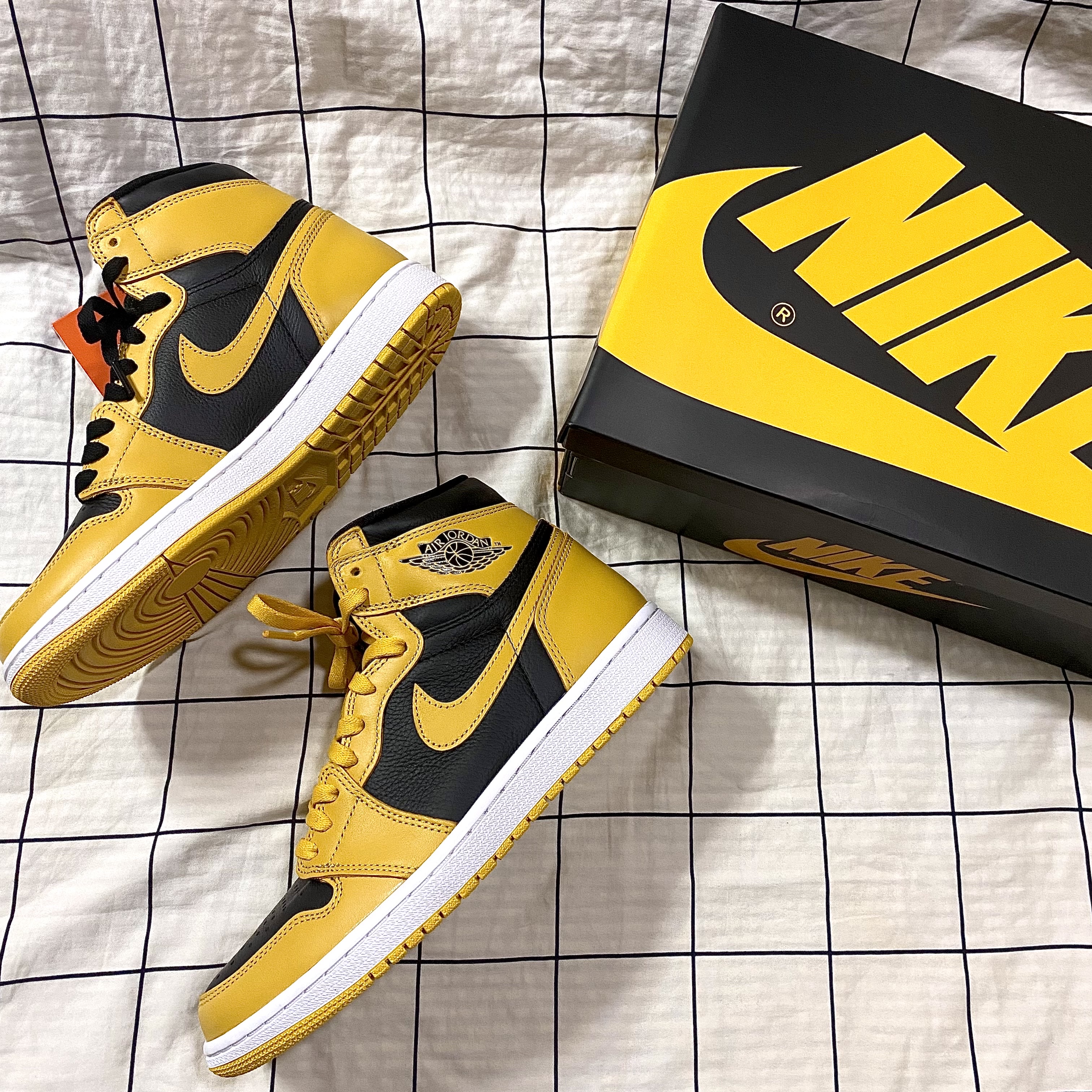 Jordan 1 Retro High OG Pollen, (GS) Jordan 1 Retro High OG Pollen 착용 스타일 - 1