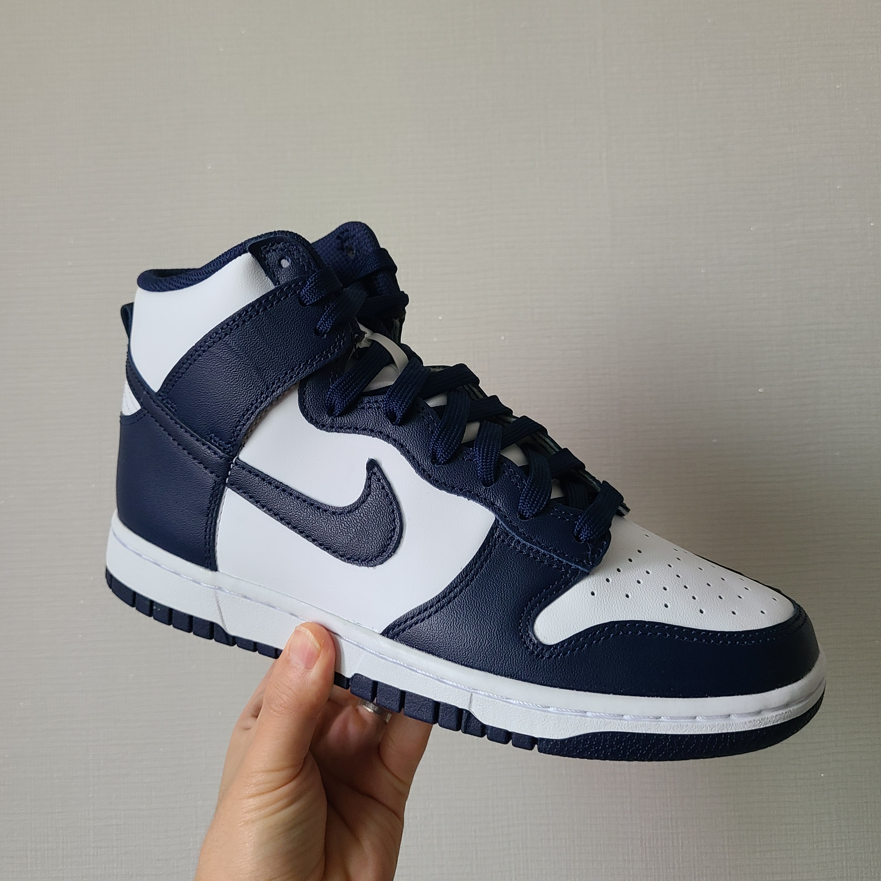 Nike Dunk High Retro Championship Navy 착용 스타일 - 1