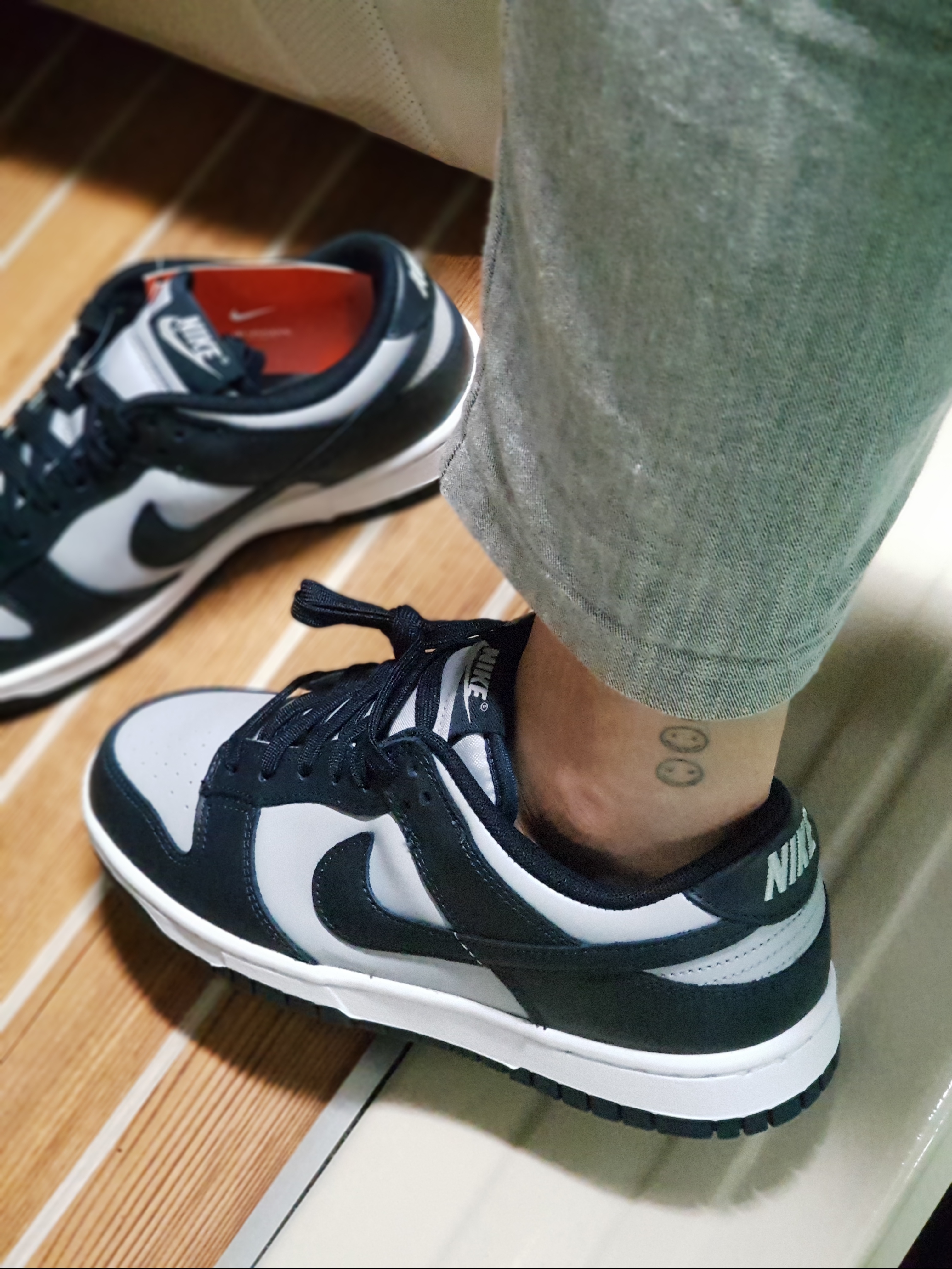 Nike Dunk Low Retro Championship Grey 착용 스타일