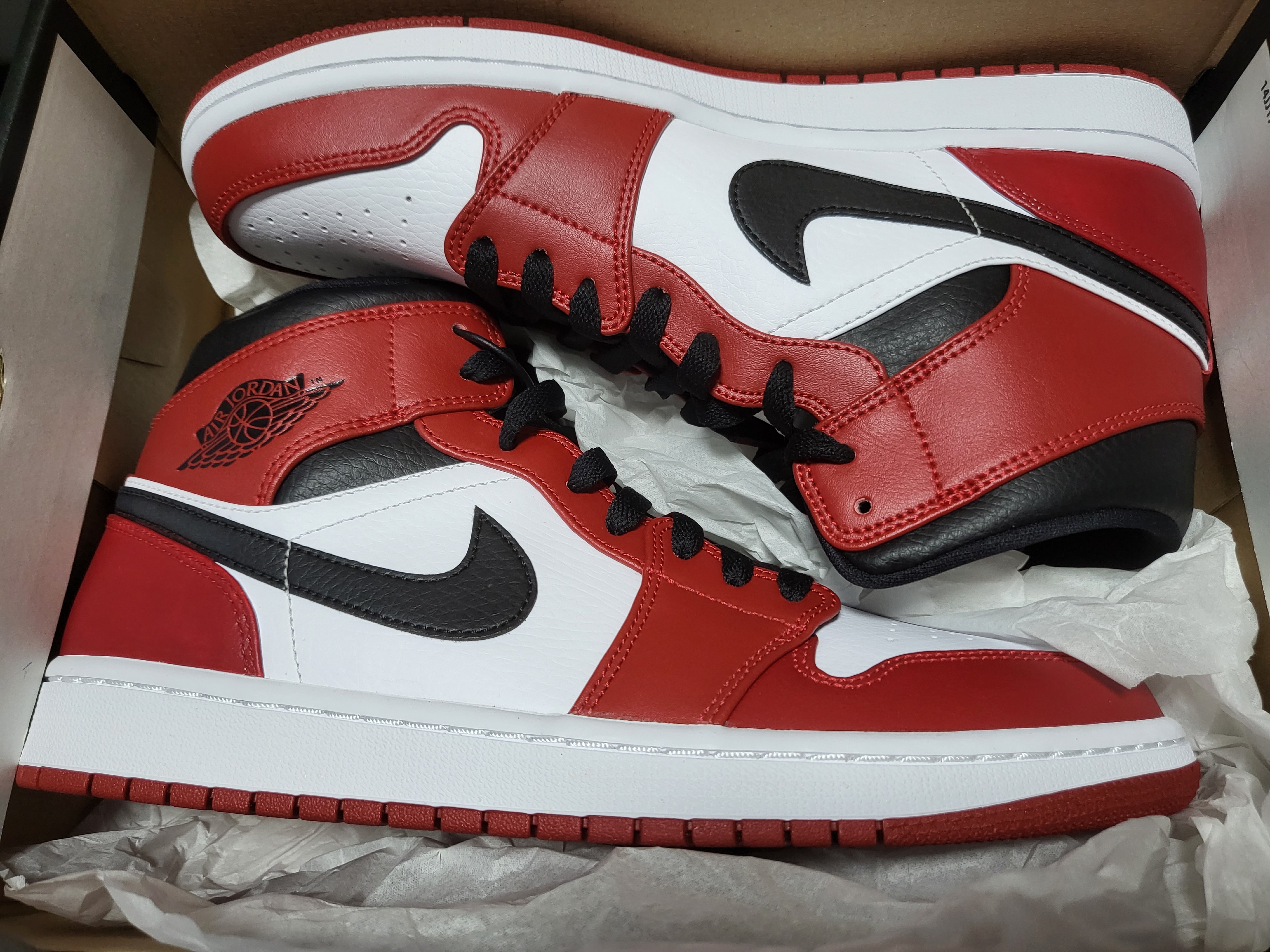 Jordan 1 Mid Chicago 2020 착용 스타일