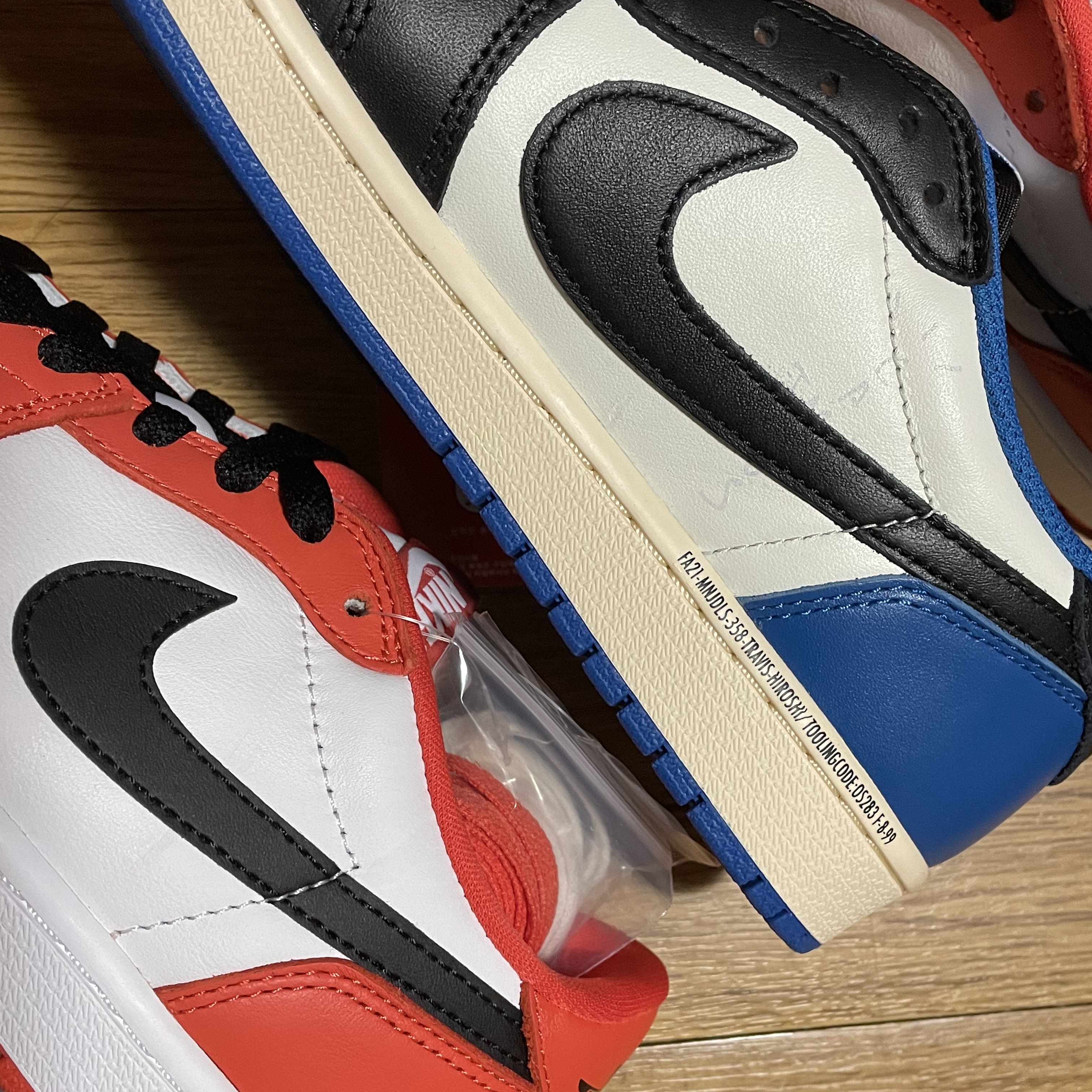 Jordan 1 Low OG Starfish, Jordan 1 Low Shattered Backboard 착용 스타일 - 4