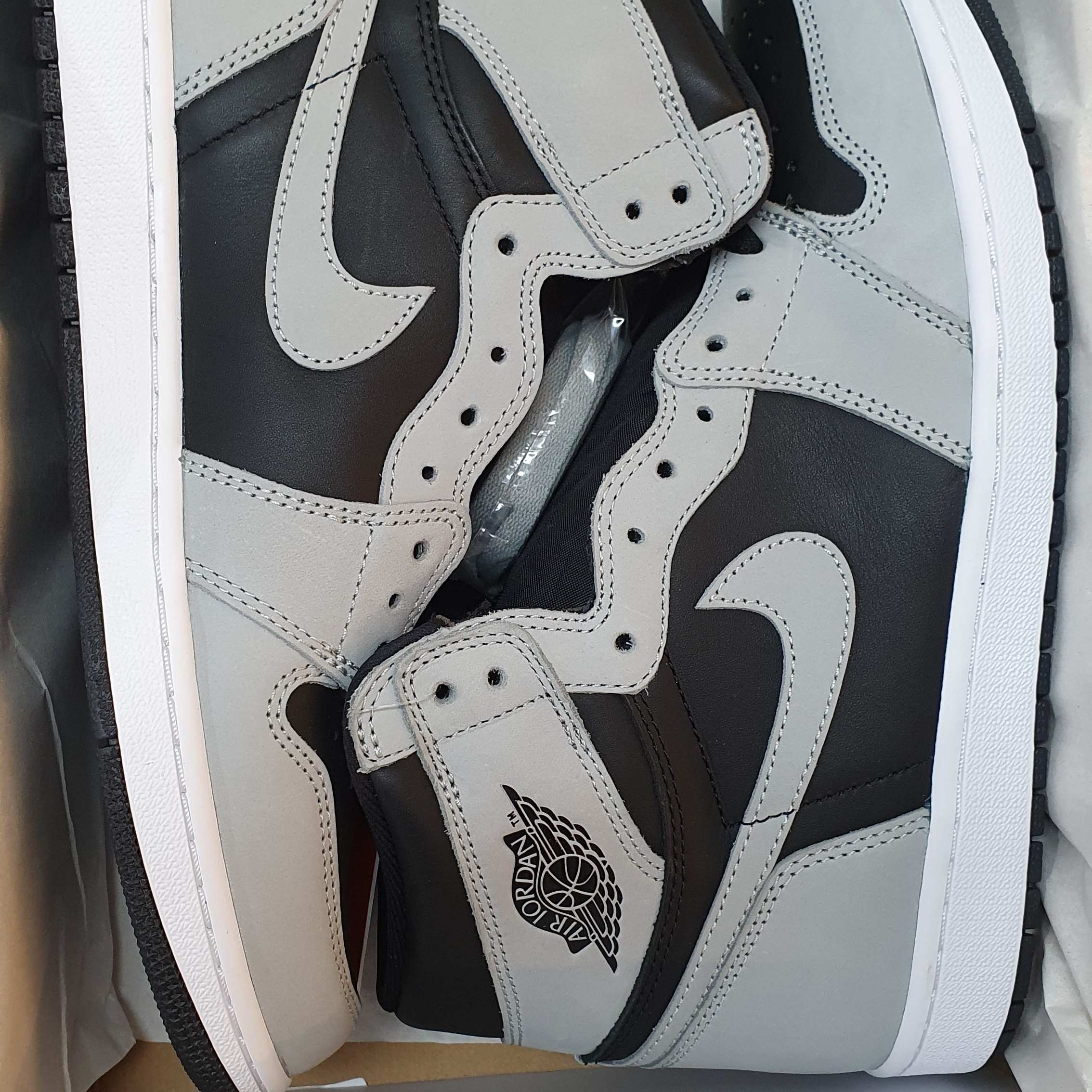 Jordan 1 Retro High OG Shadow 2.0 착용 스타일 - 1