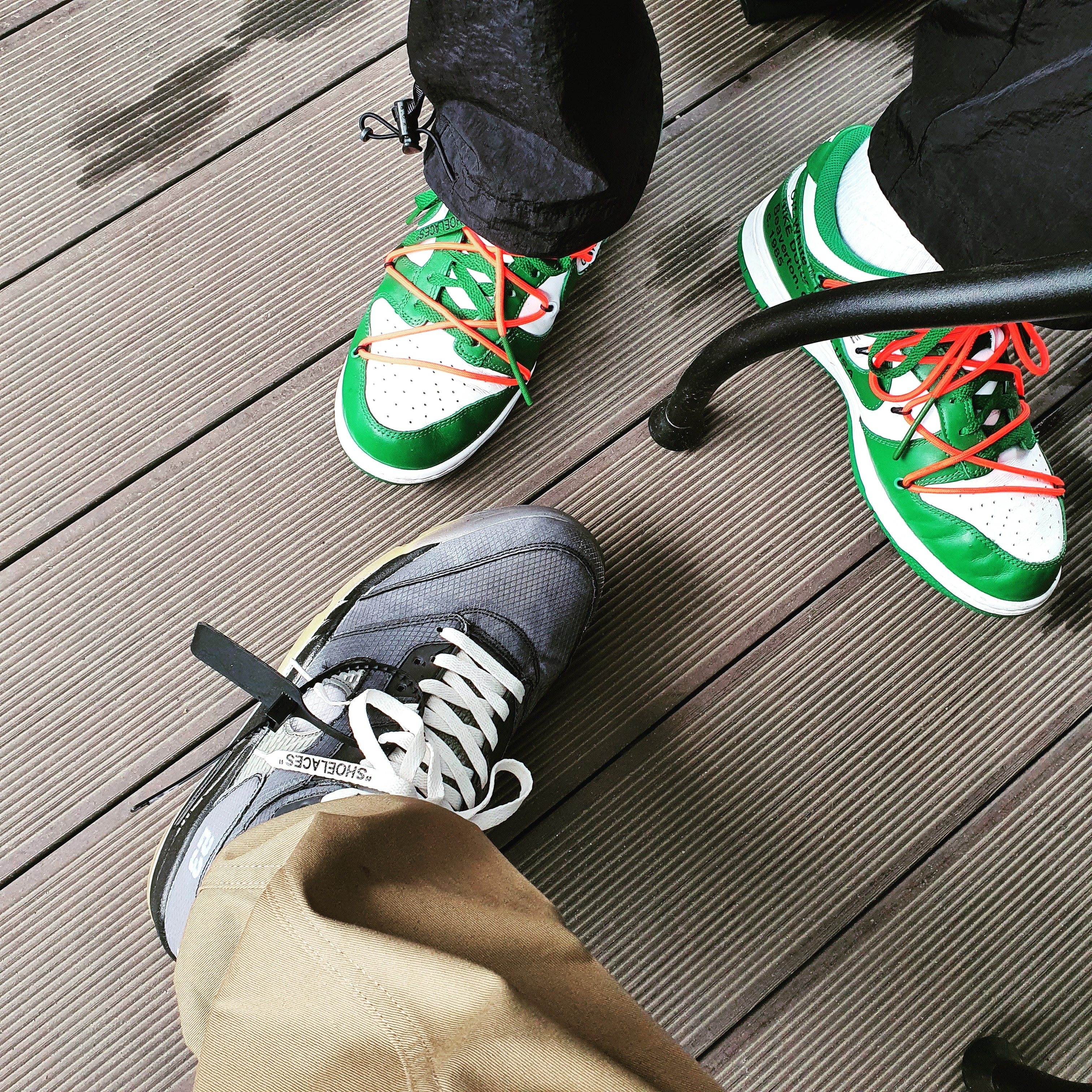 Jordan 5 x Off-White Retro SP Black Muslin, Nike x Off-White Dunk Low Pine Green 착용 스타일