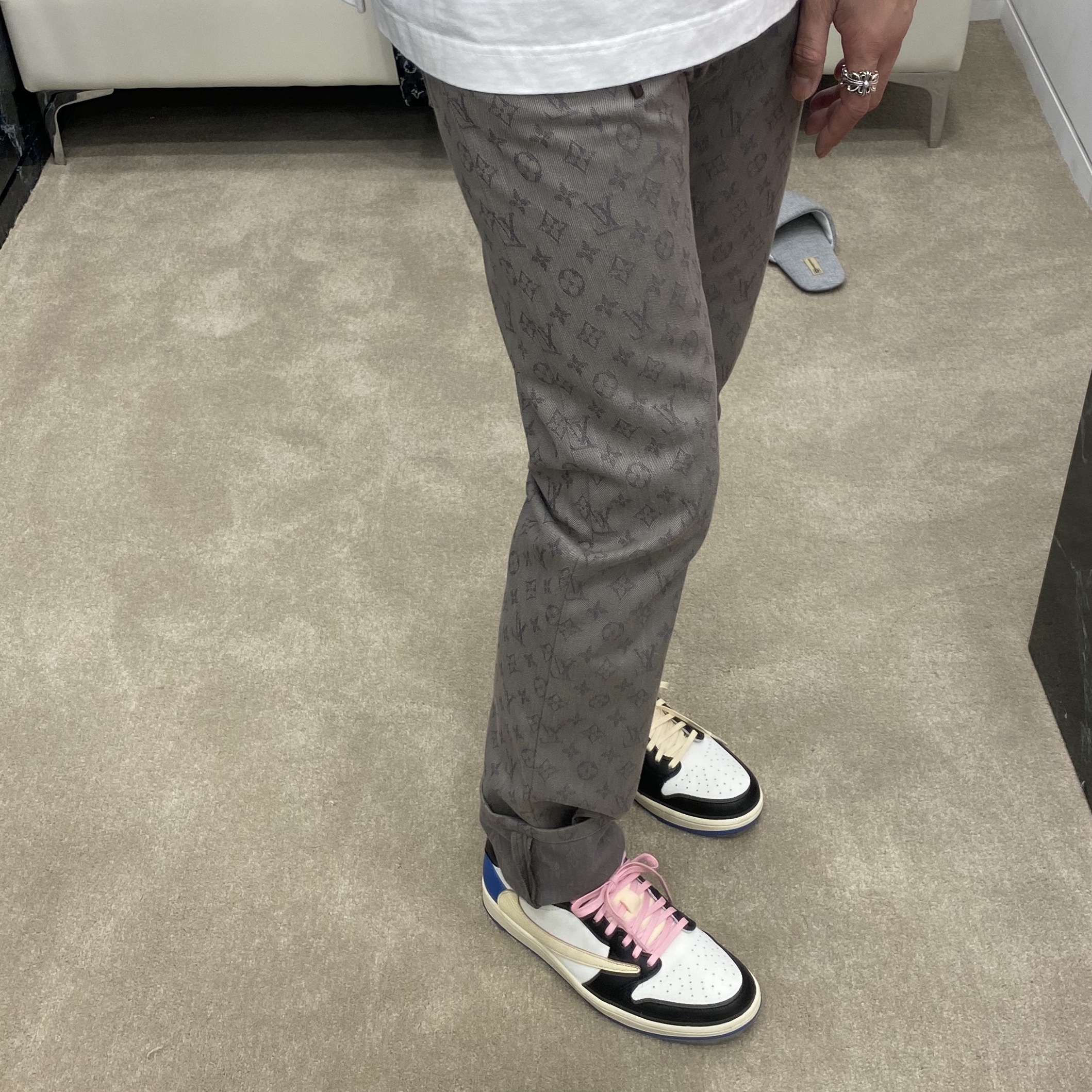 Jordan 1 x Travis Scott x Fragment Retro Low OG SP Military Blue 착용 스타일