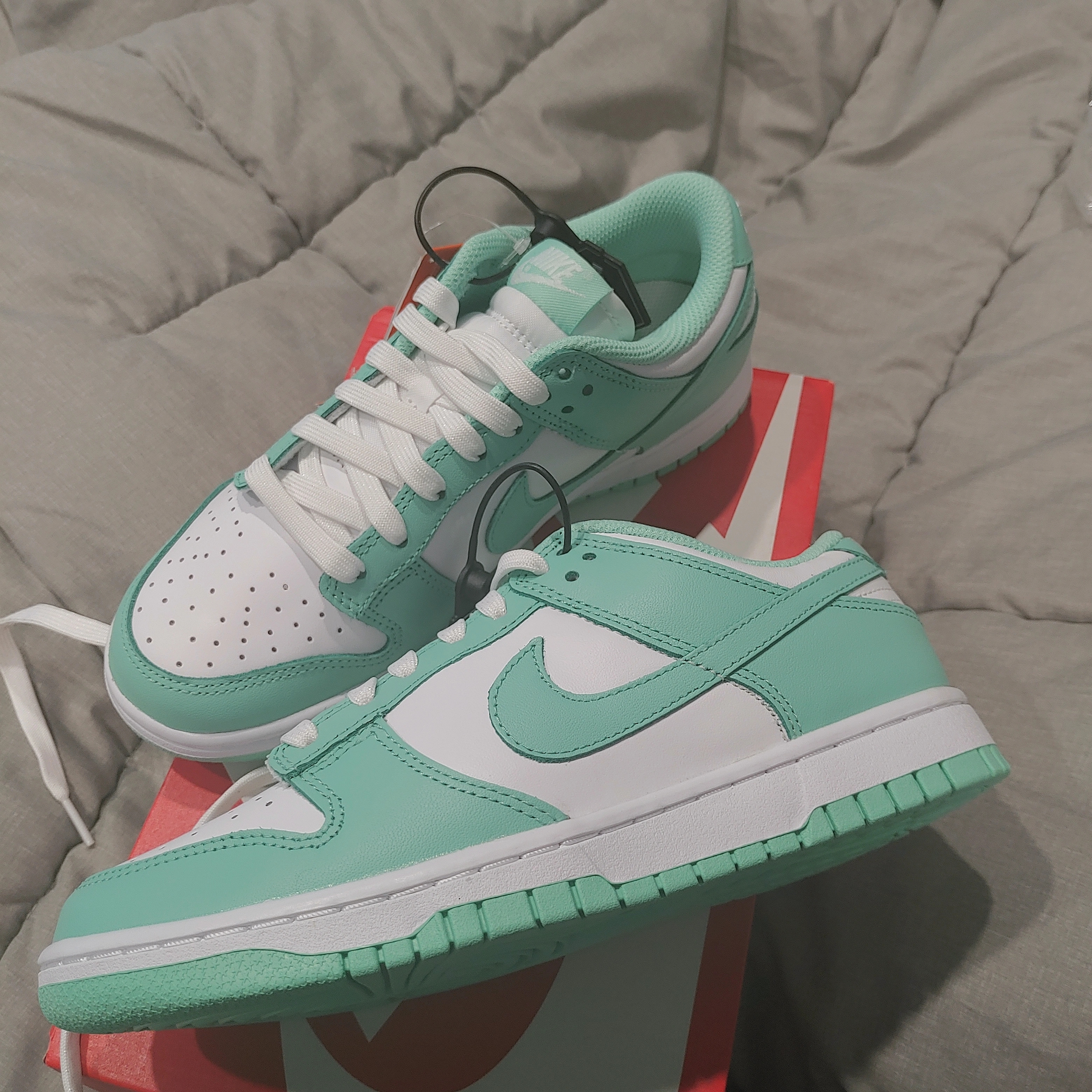 (W) Nike Dunk Low Green Glow 착용 스타일