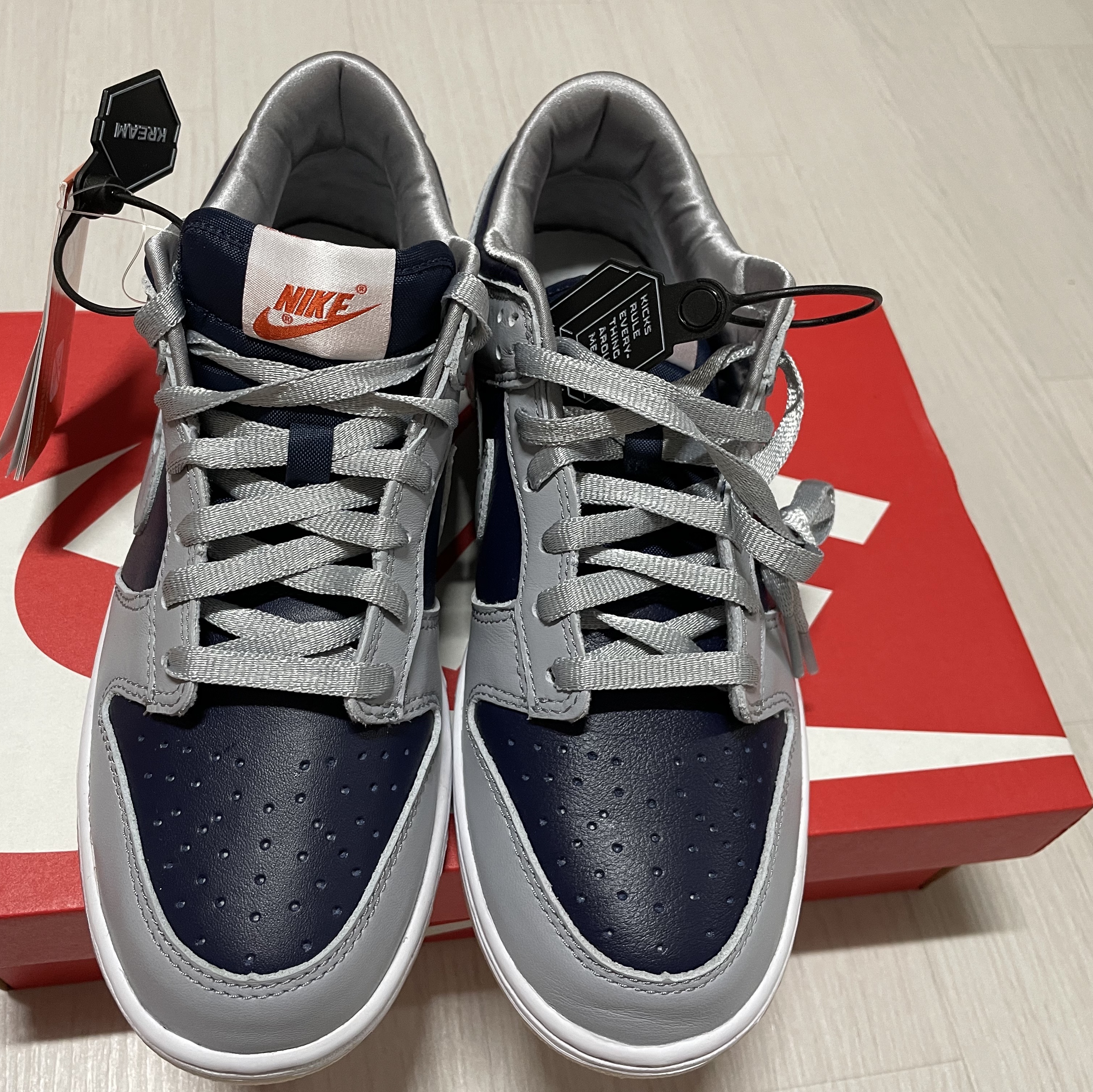 (W) Nike Dunk Low SP College Navy 착용 스타일