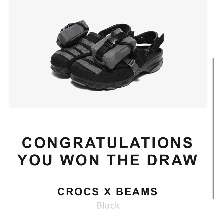 Crocs x Beams Classic All Terrain MA-1 Jacket Clog Black 착용 스타일
