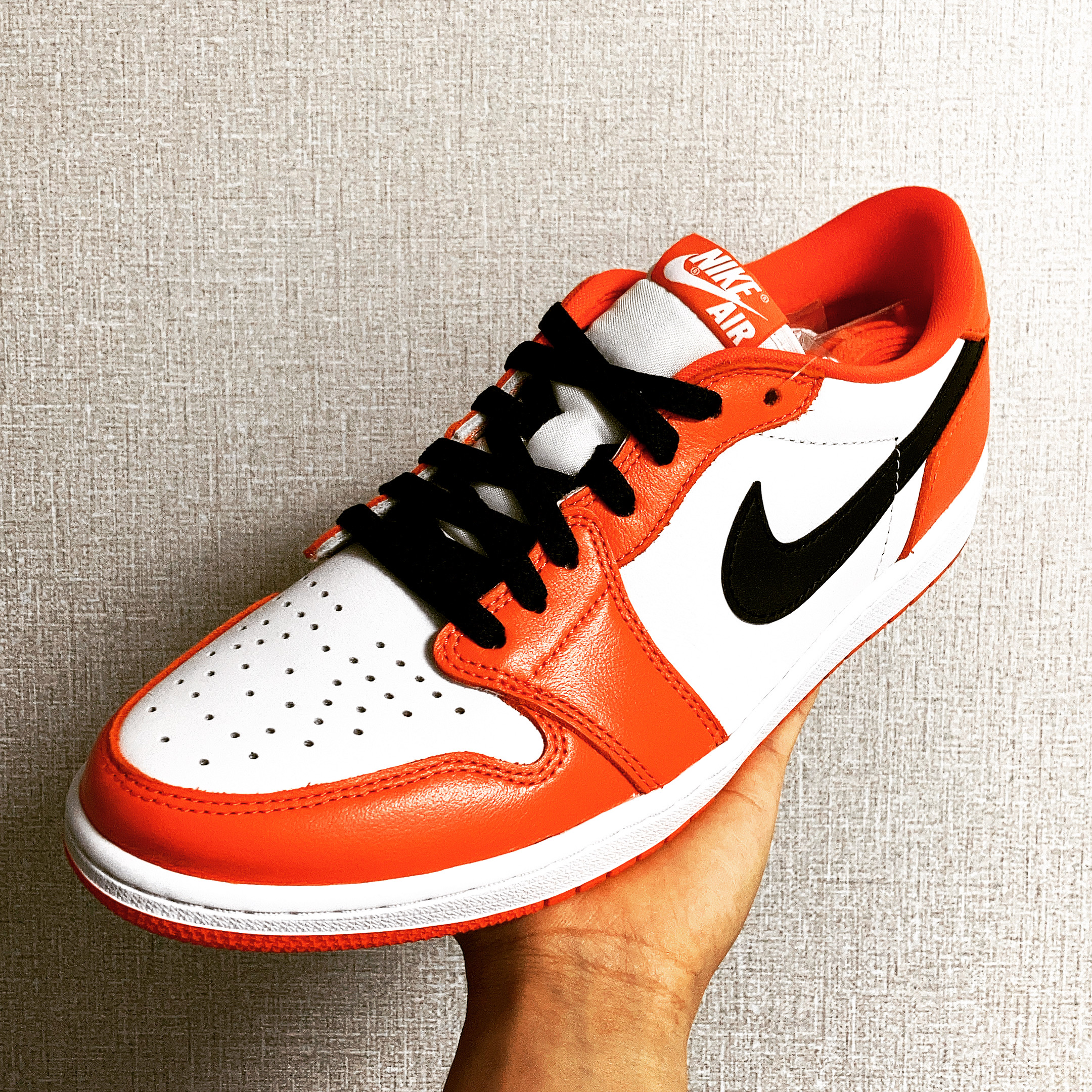 Jordan 1 Low OG Starfish 착용 스타일