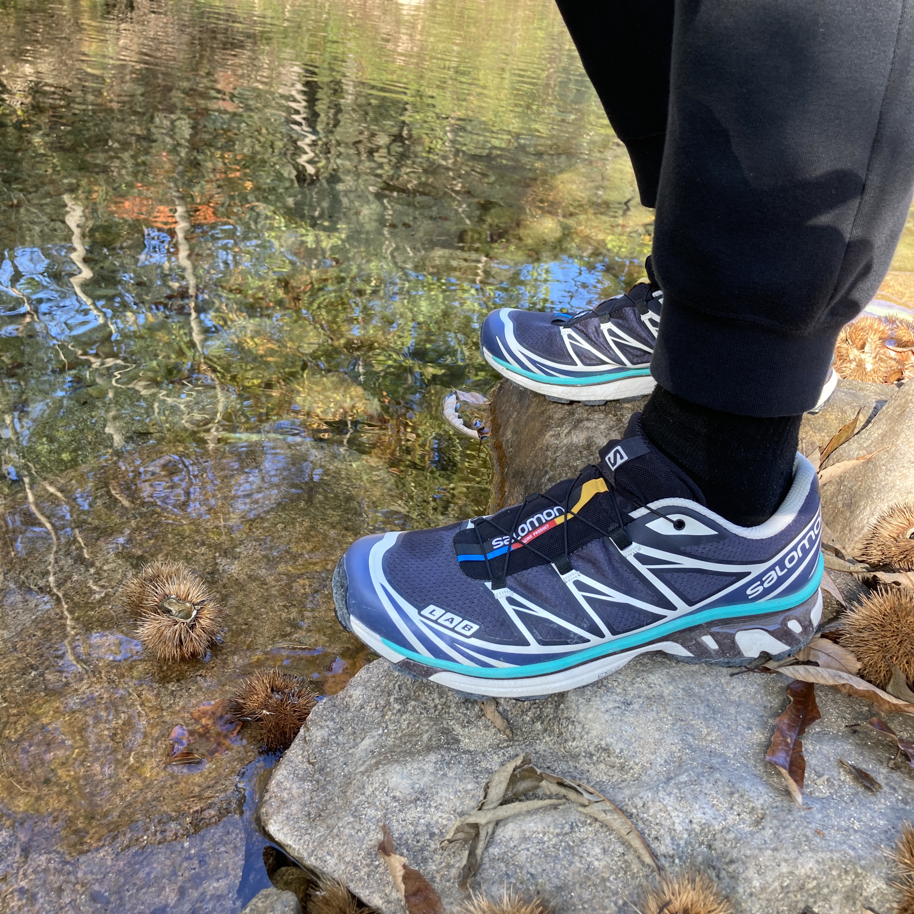 Salomon XT-6 ADV Ebony Vanila Ice 착용 스타일 - 2