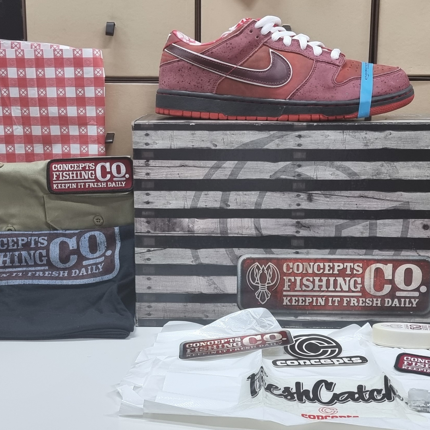 Nike x Concepts Dunk Low Premium SB Red Lobster (Special Box) 착용 스타일