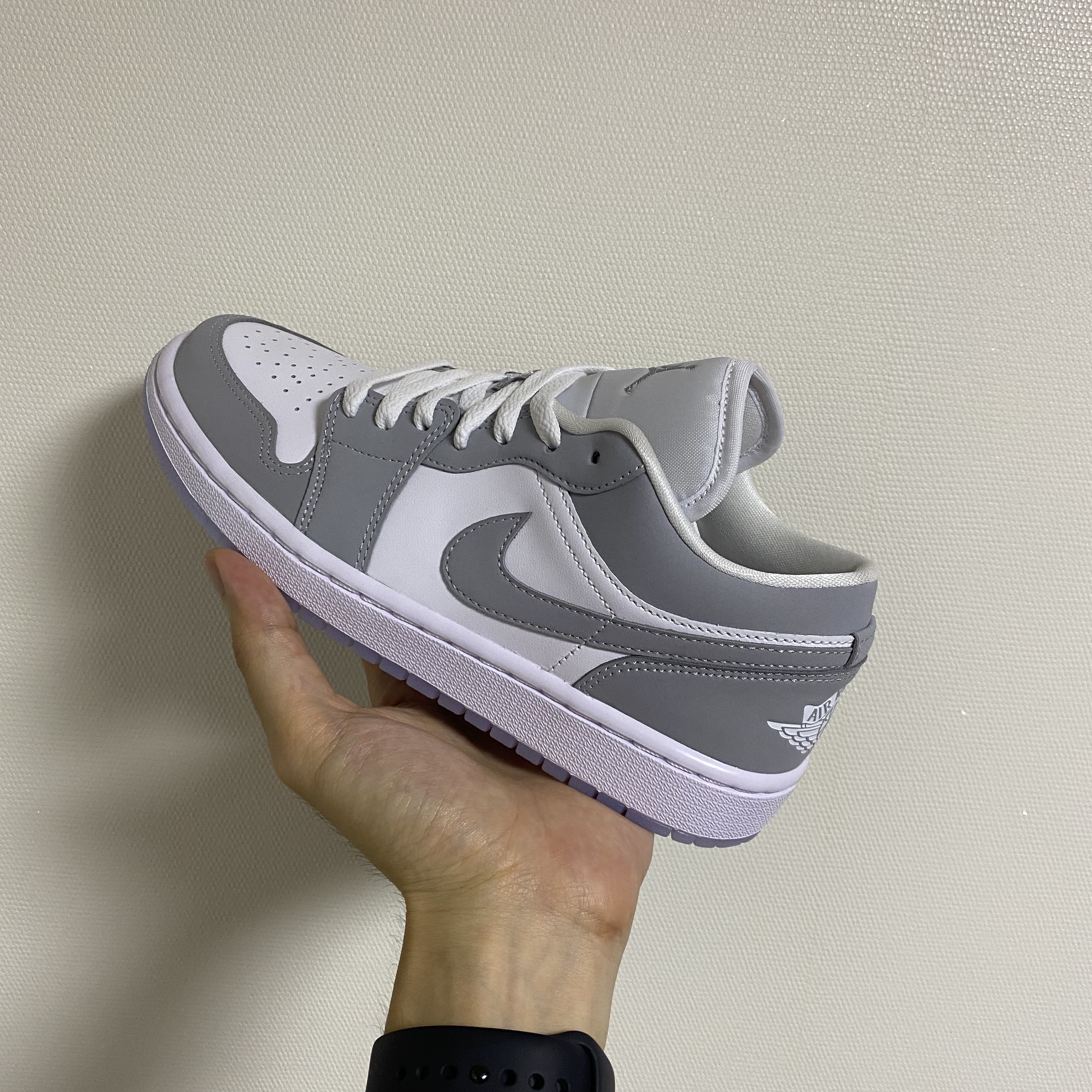 (W) Jordan 1 Low White Wolf Grey 착용 스타일