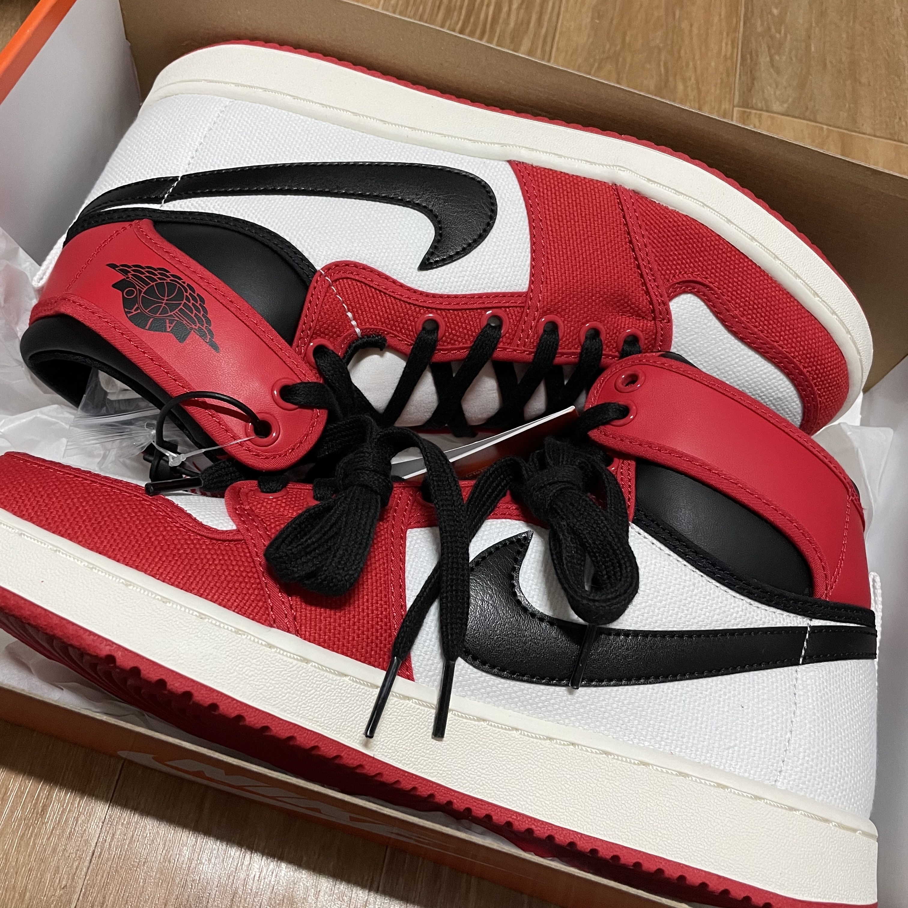 Jordan 1 KO Chicago 2021 착용 스타일 - 1
