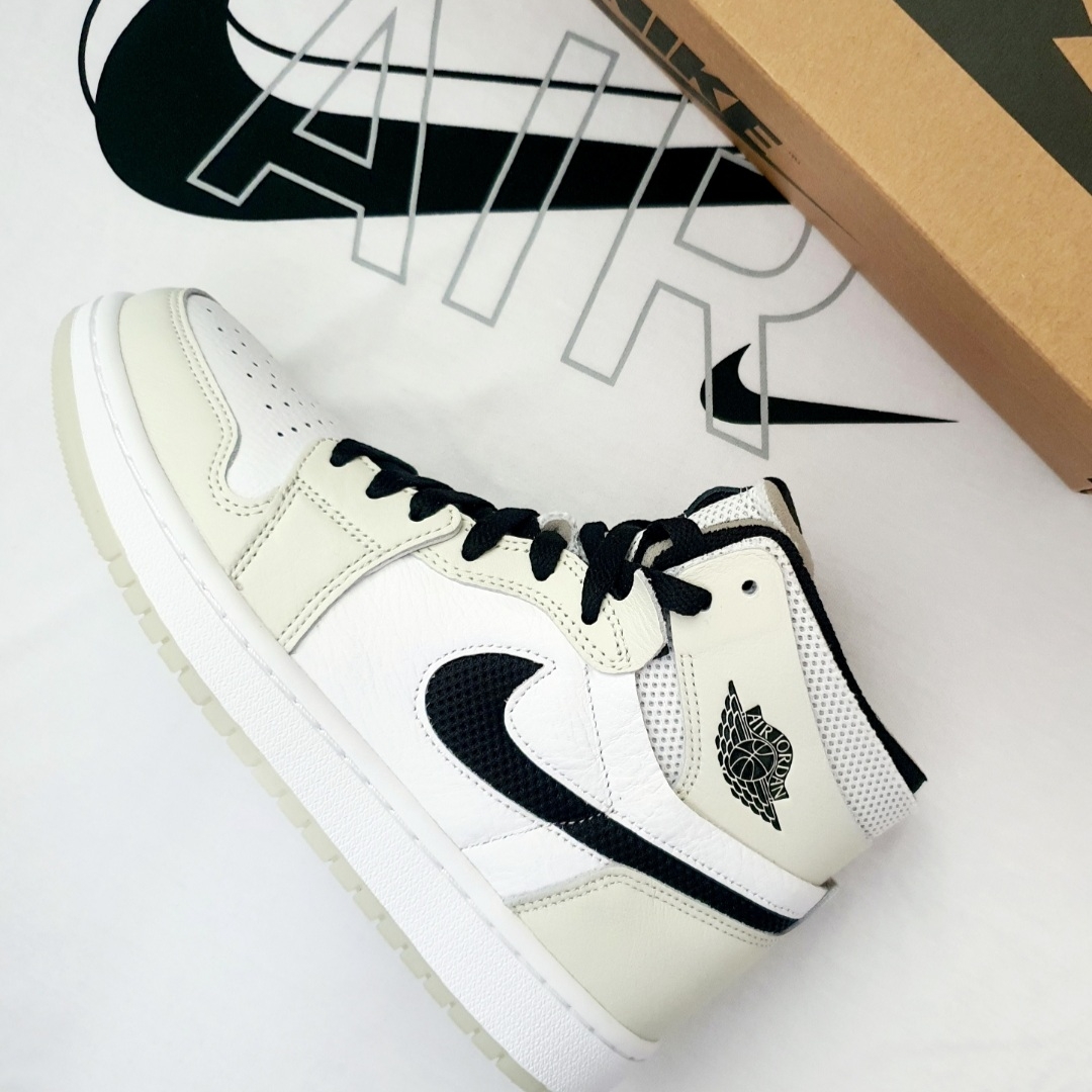 (W) Jordan 1 Zoom Air CMFT Light Bone 착용 스타일 - 1