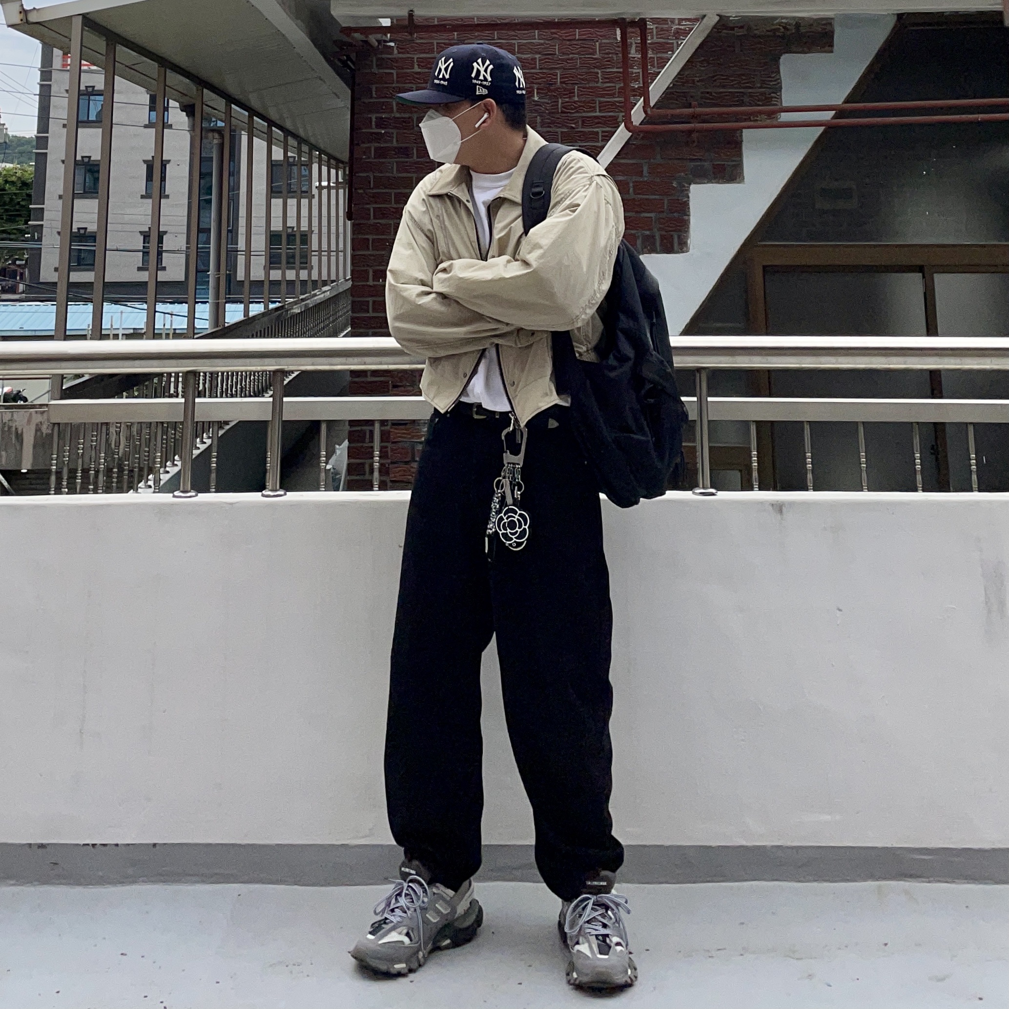 Balenciaga Track Sneakers Grey White 2019 착용 스타일