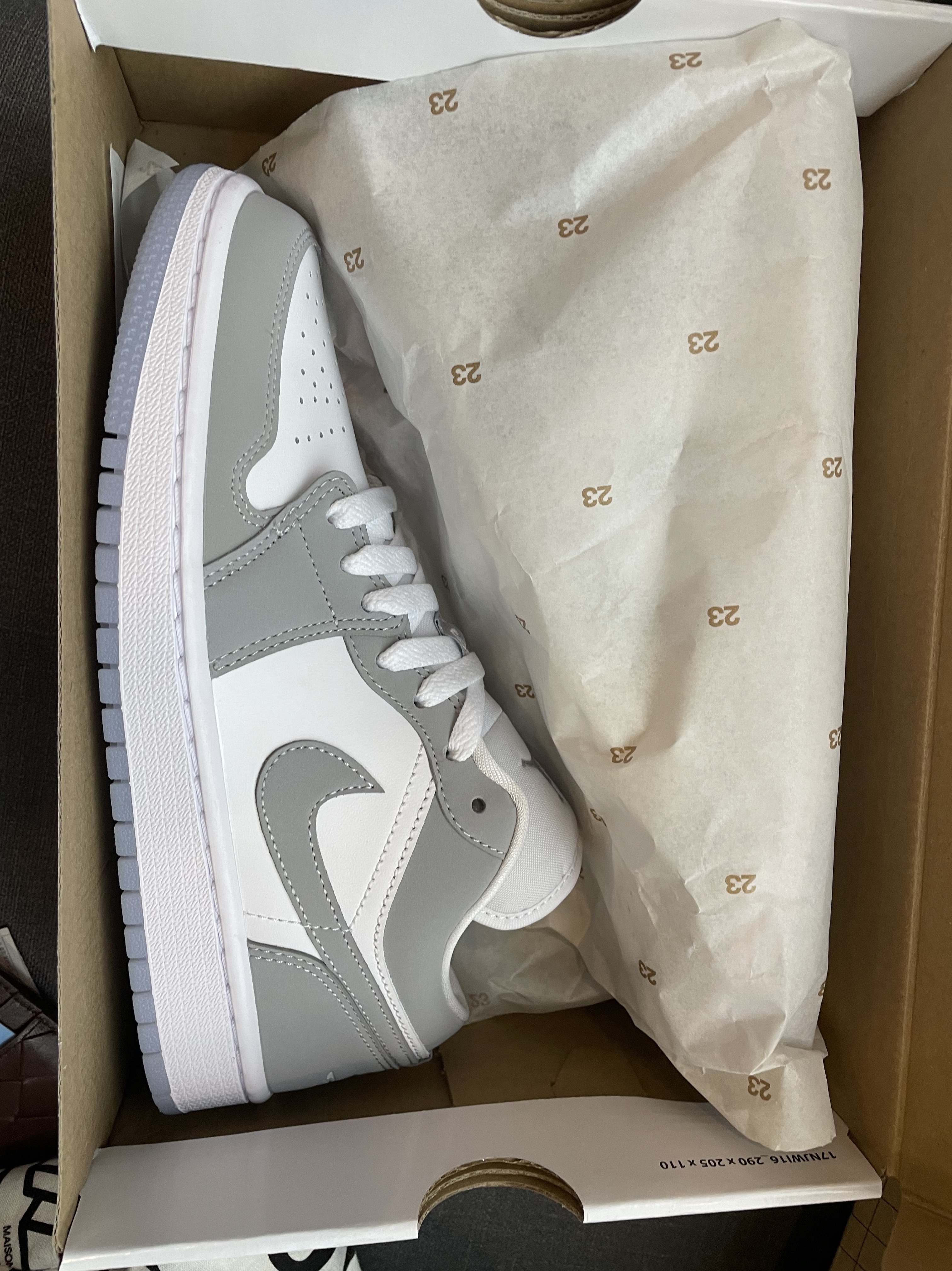 (W) Jordan 1 Low White Wolf Grey 착용 스타일 - 3