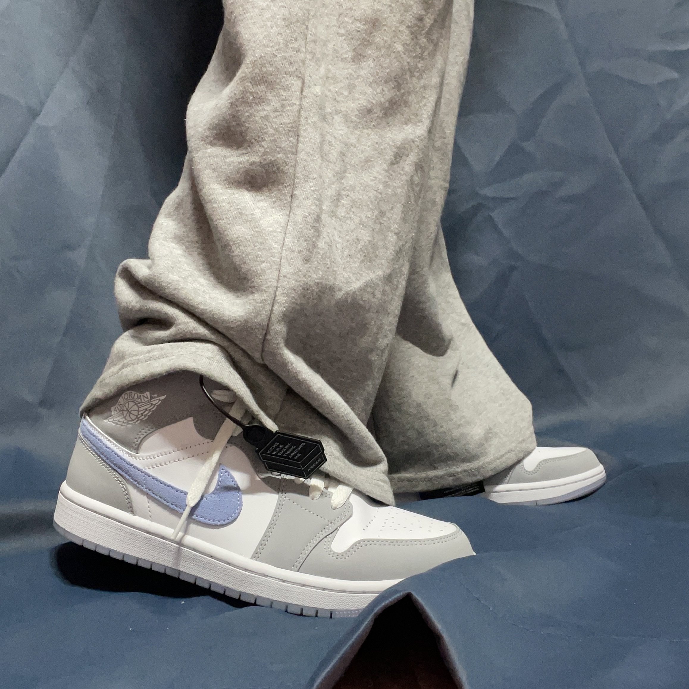 (W) Jordan 1 Mid Wolf Grey 착용 스타일 - 2