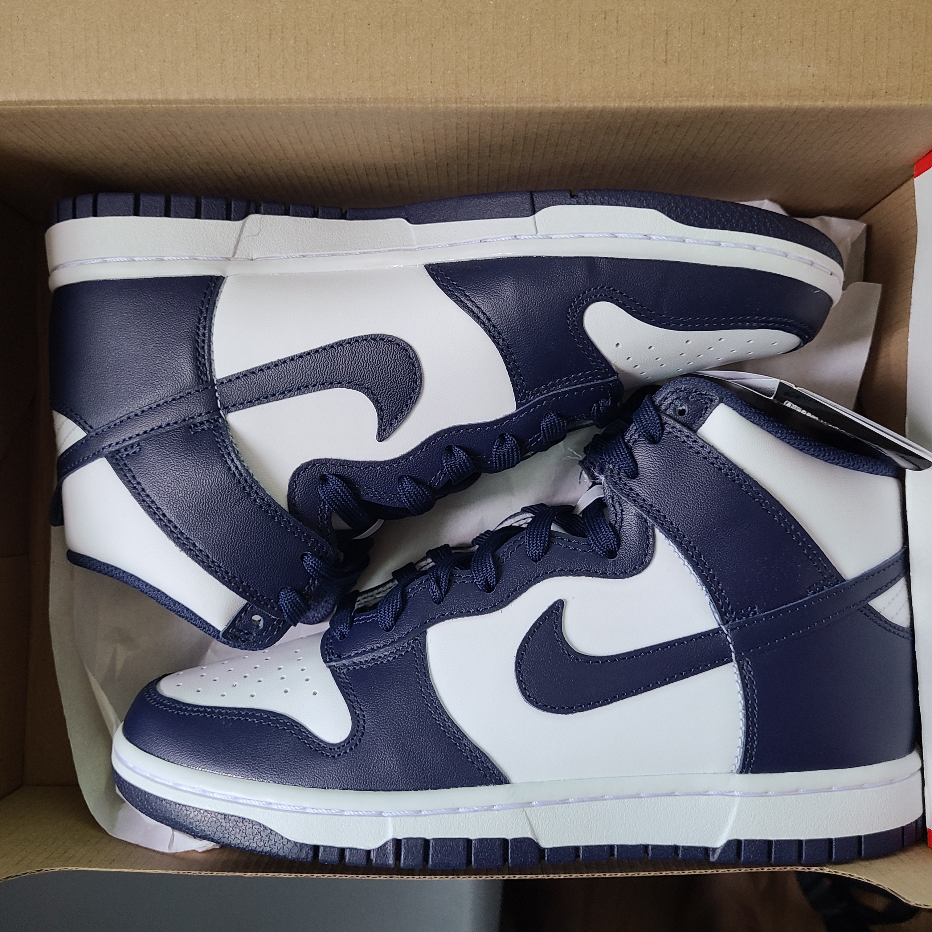 Nike Dunk High Retro Championship Navy 착용 스타일 - 2
