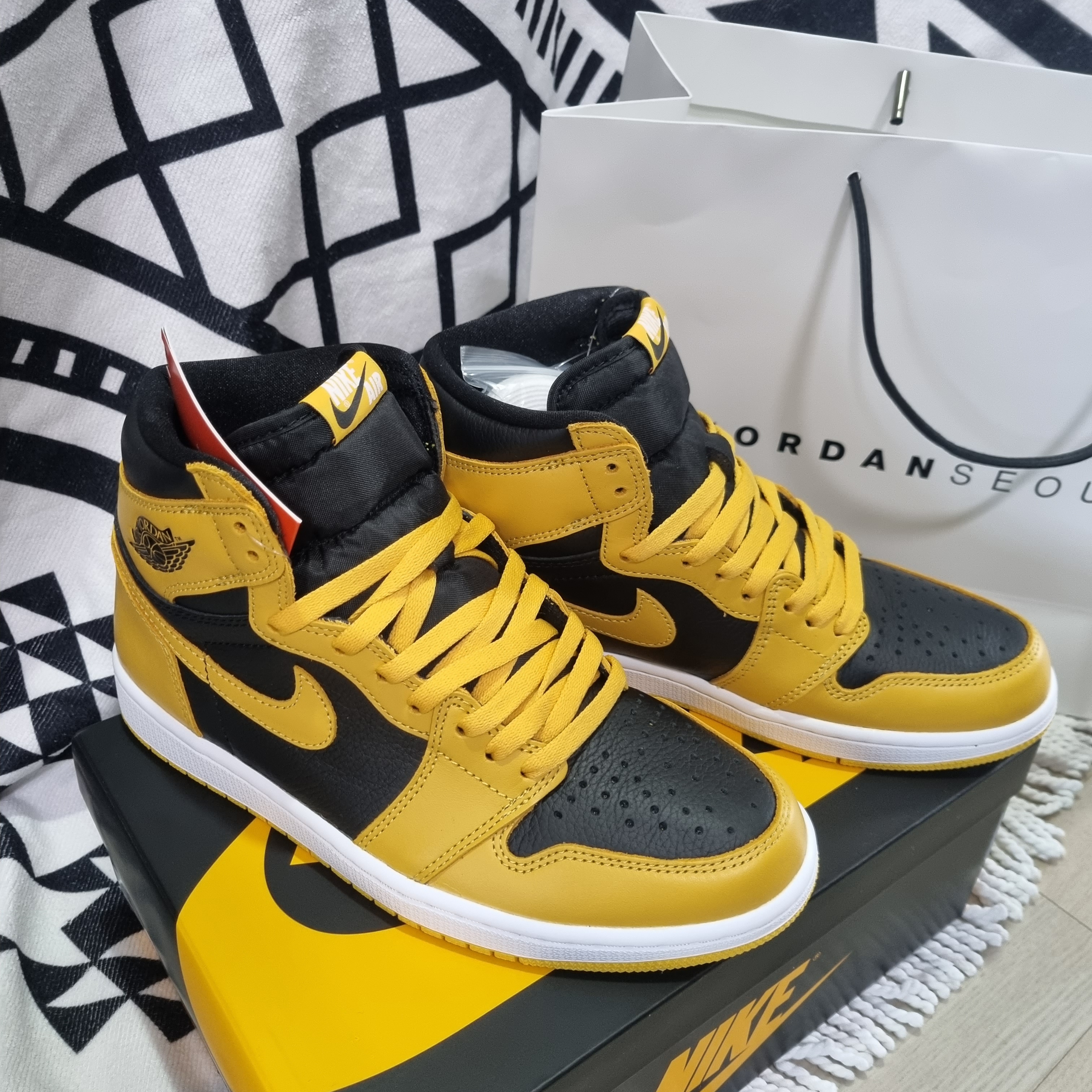 Jordan 1 Retro High OG Pollen 착용 스타일 - 1