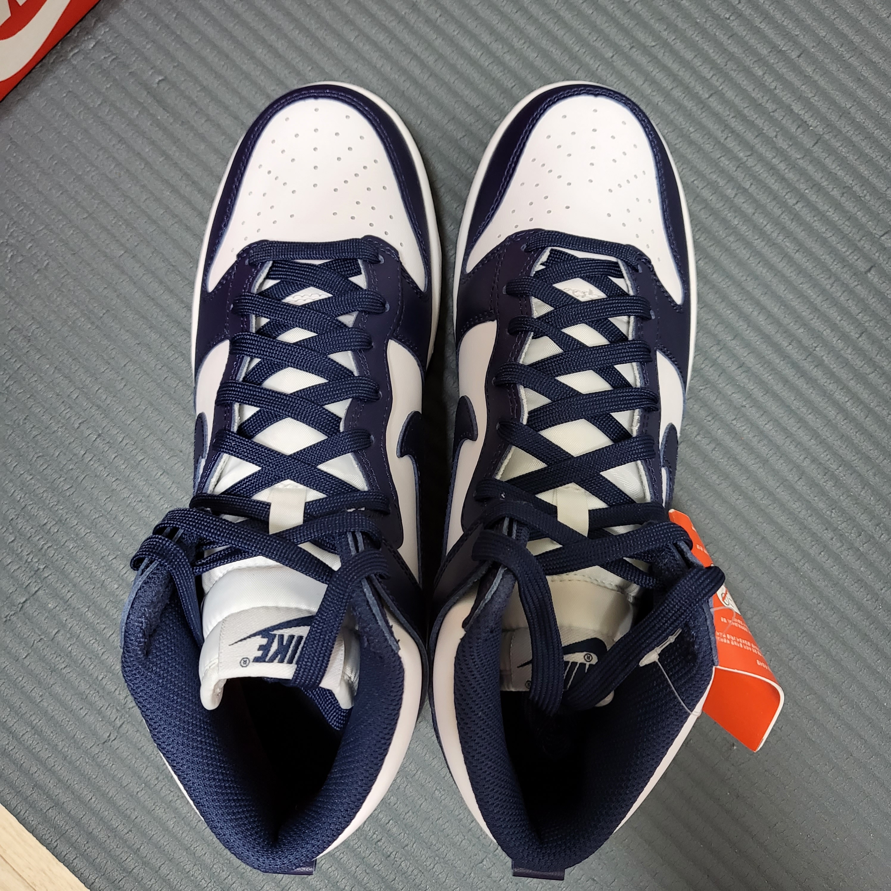 Nike Dunk High Retro Championship Navy 착용 스타일 - 4