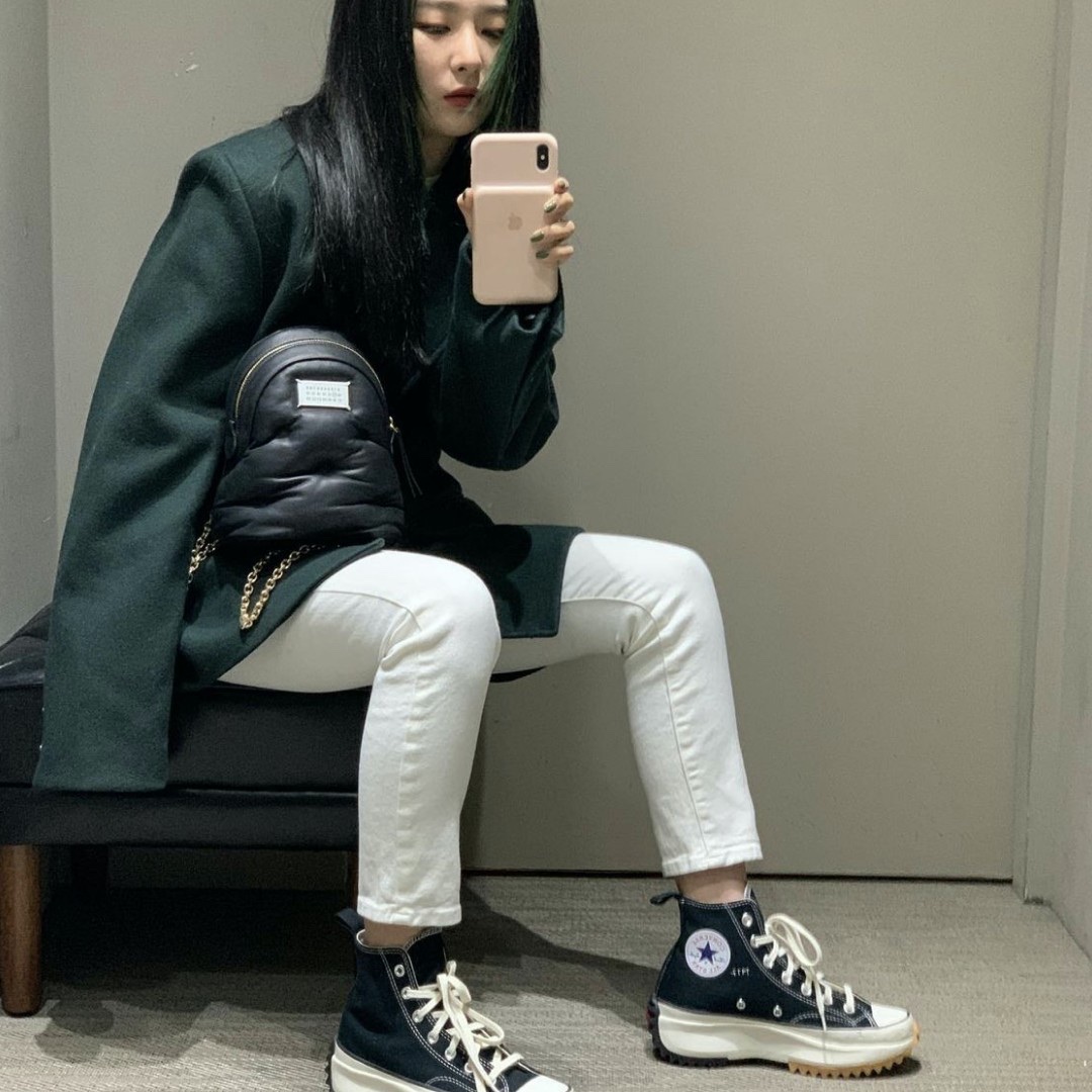 Converse x JW Anderson Run Star Hike Hi Black 착용 스타일 - 4