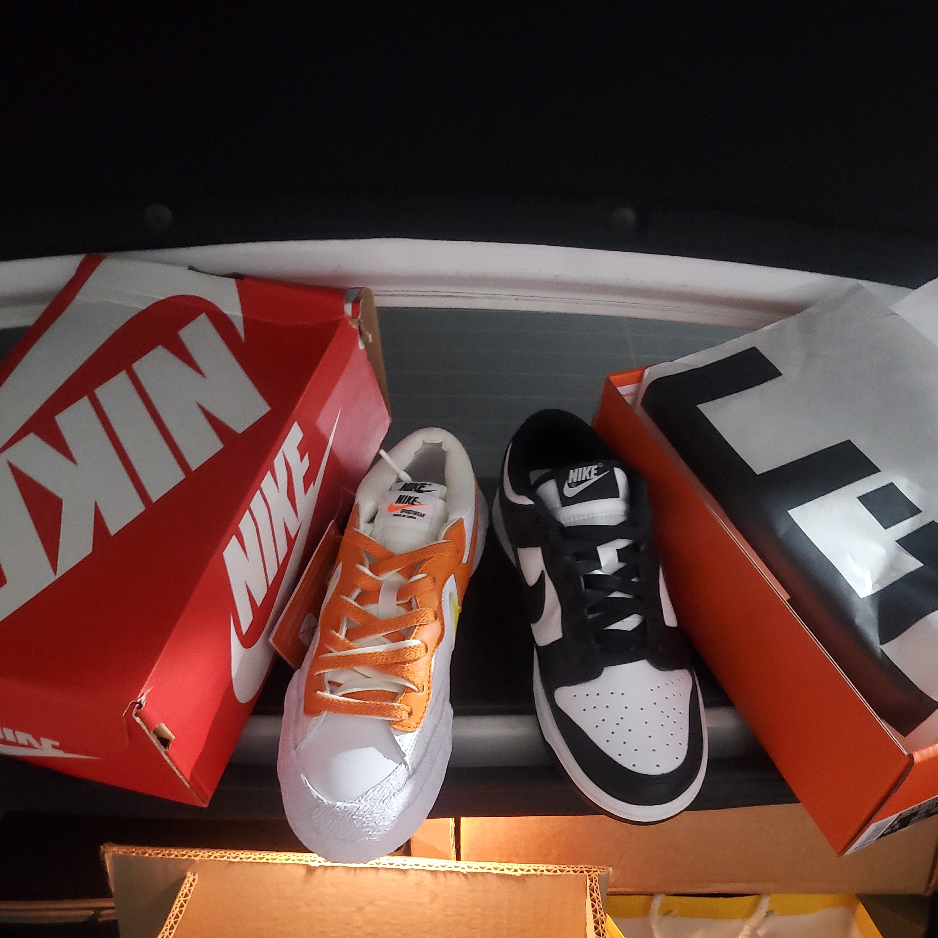 Nike x Sacai Blazer Low Magma Orange, (W) Nike Dunk Low Black 착용 스타일