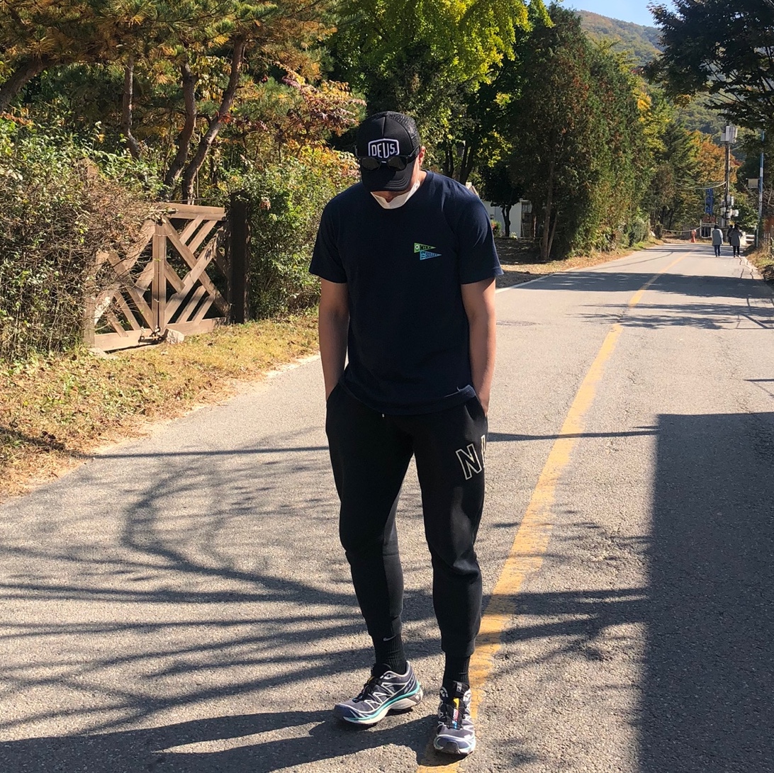 Salomon XT-6 ADV Ebony Vanila Ice 착용 스타일 - 1