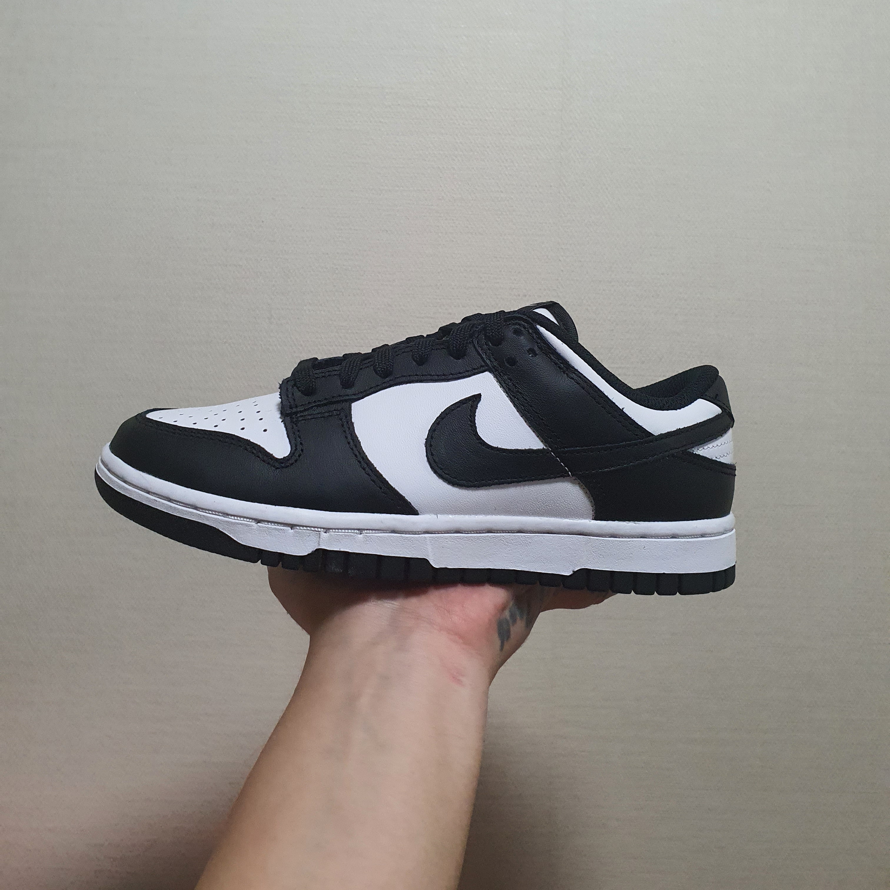 Nike Dunk Low Retro Black 착용 스타일