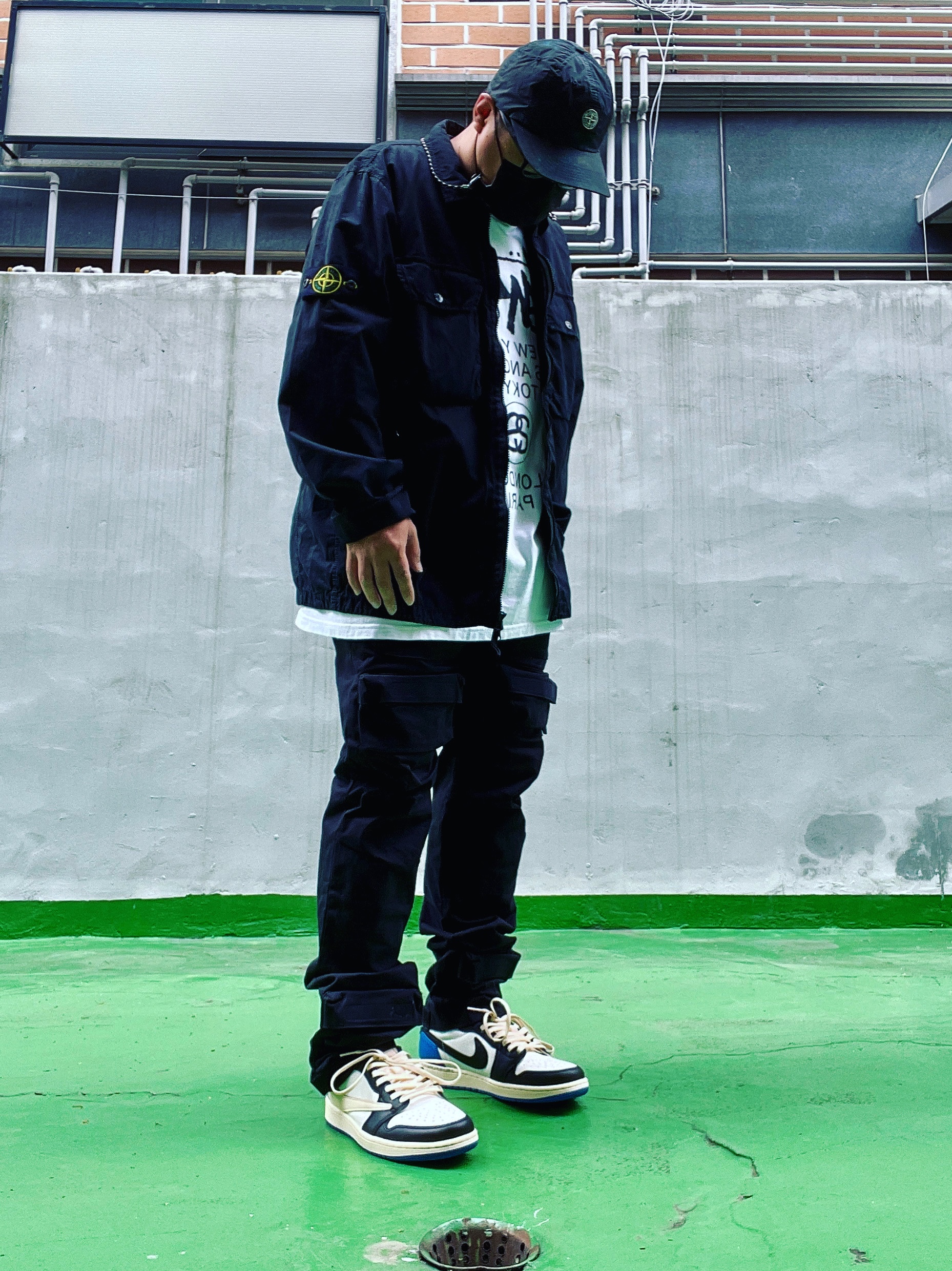 Jordan 1 x Travis Scott x Fragment Retro Low OG SP Military Blue, Stone Island 113WN T.CO+OLD Overshirt Black - 21FW 착용 스타일
