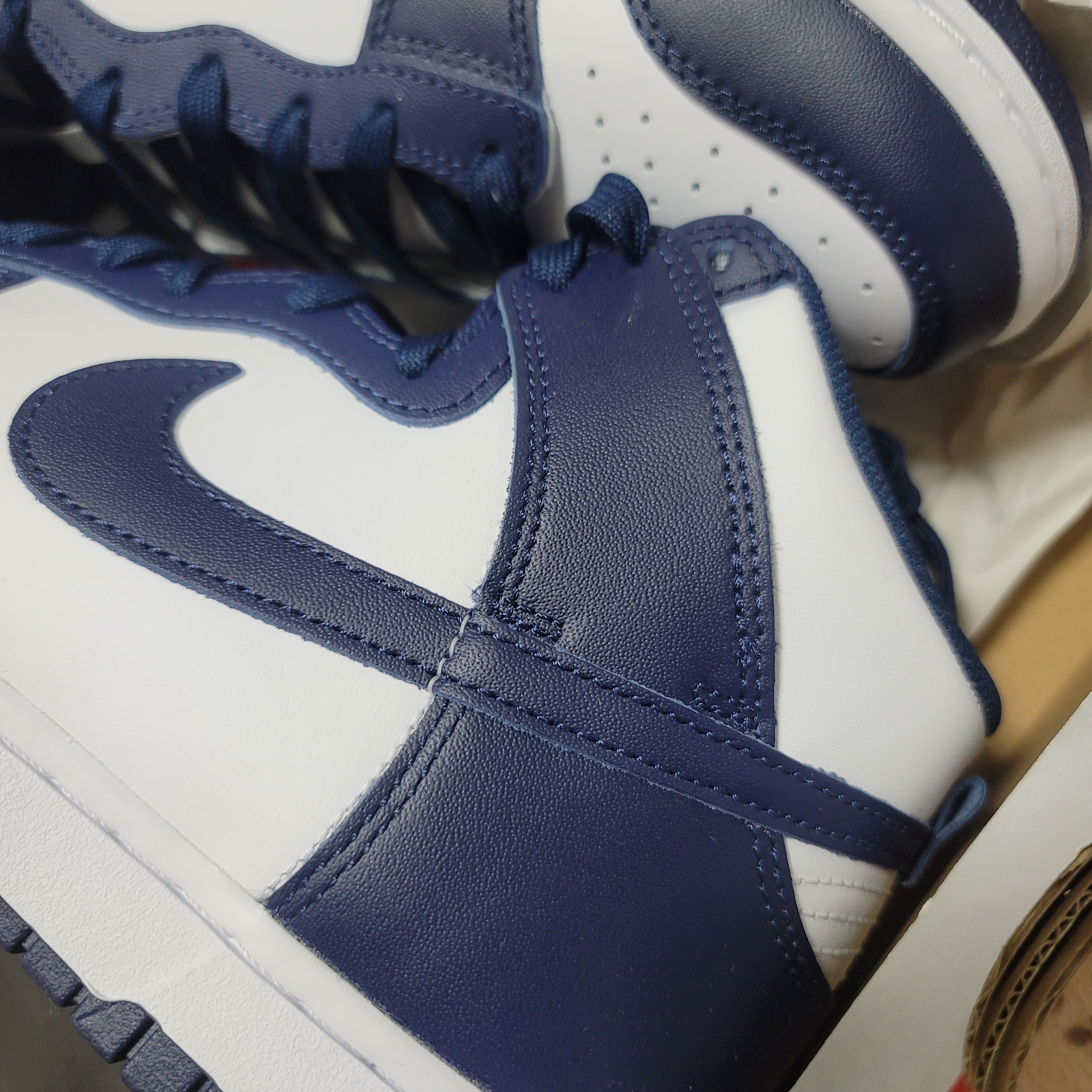 Nike Dunk High Retro Championship Navy 착용 스타일 - 2