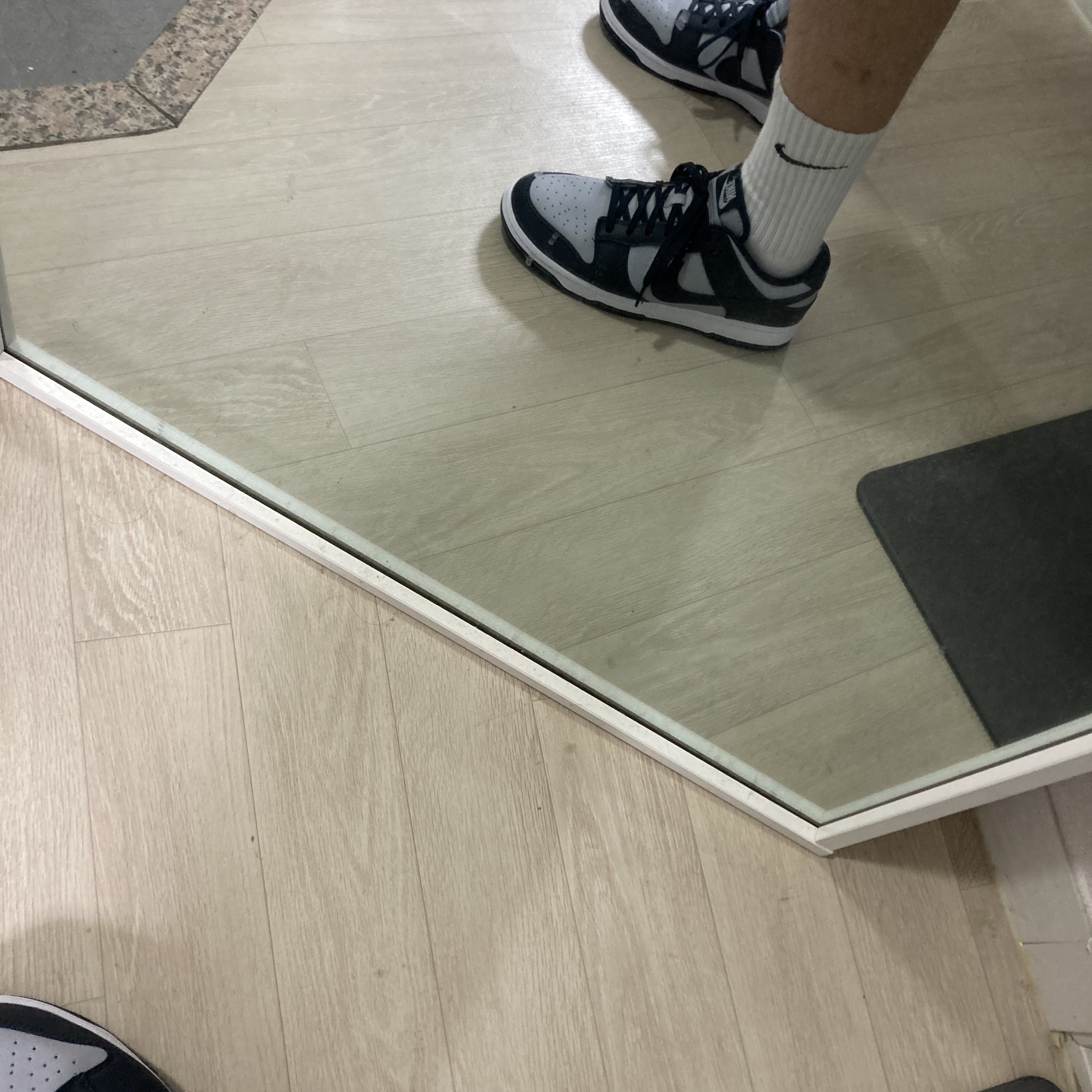 Nike Dunk Low Retro Championship Grey 착용 스타일 - 3