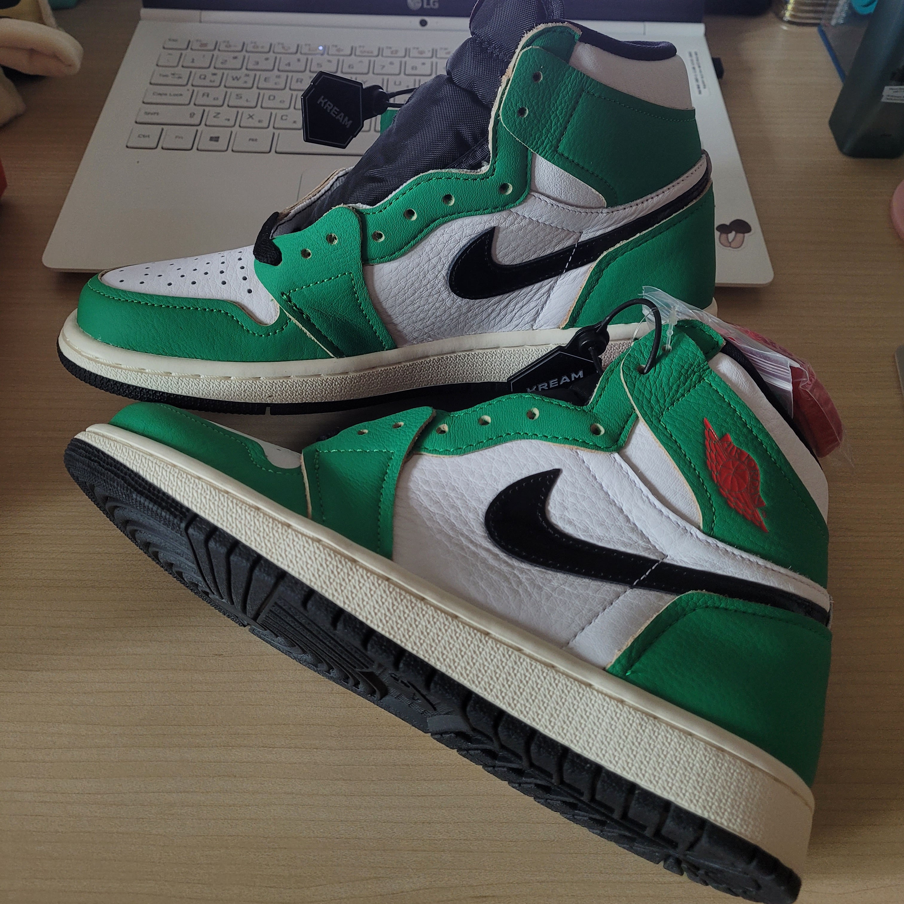 (W) Jordan 1 Retro High OG Lucky Green 착용 스타일
