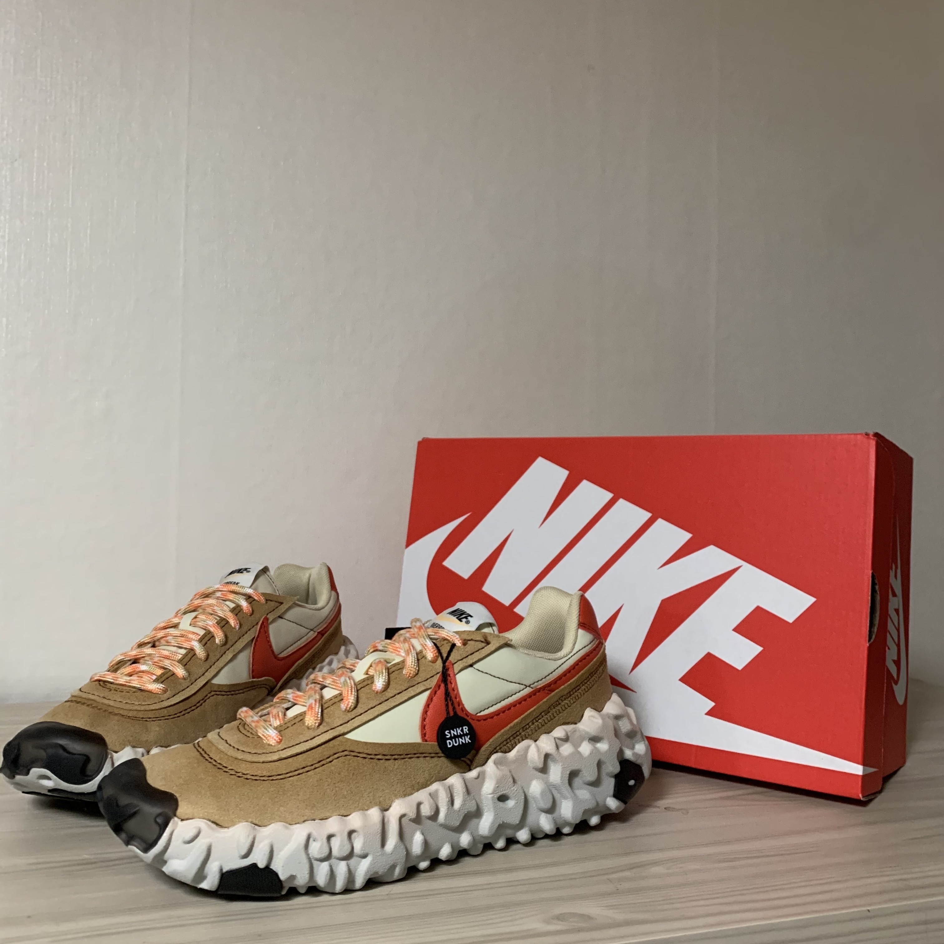 Nike Overbreak SP Fossil 착용 스타일
