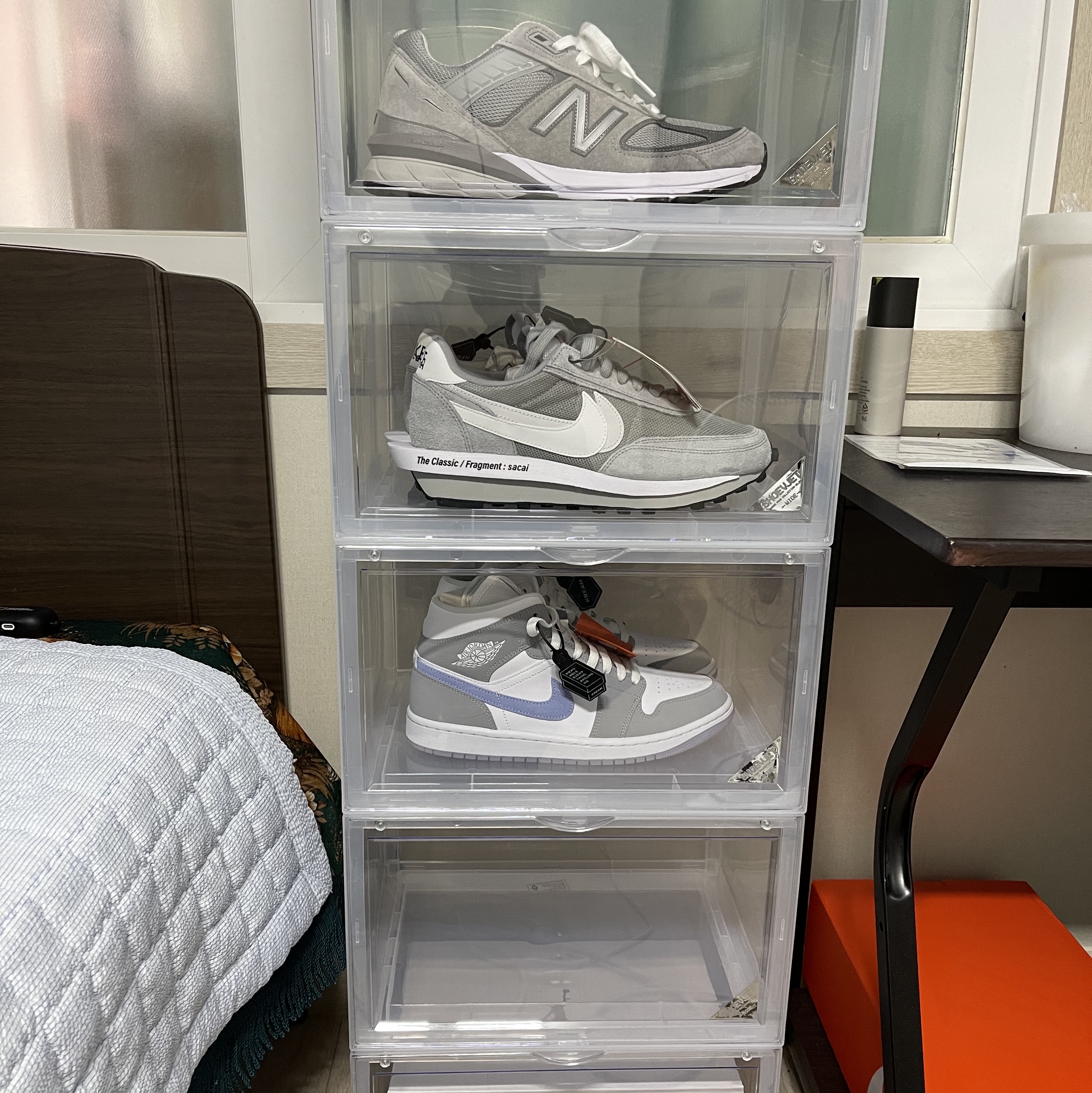 Nike x Sacai x Fragment LDWaffle Light Smoke Grey, New Balance 990v5 Made in USA Grey - D Standard 착용 스타일