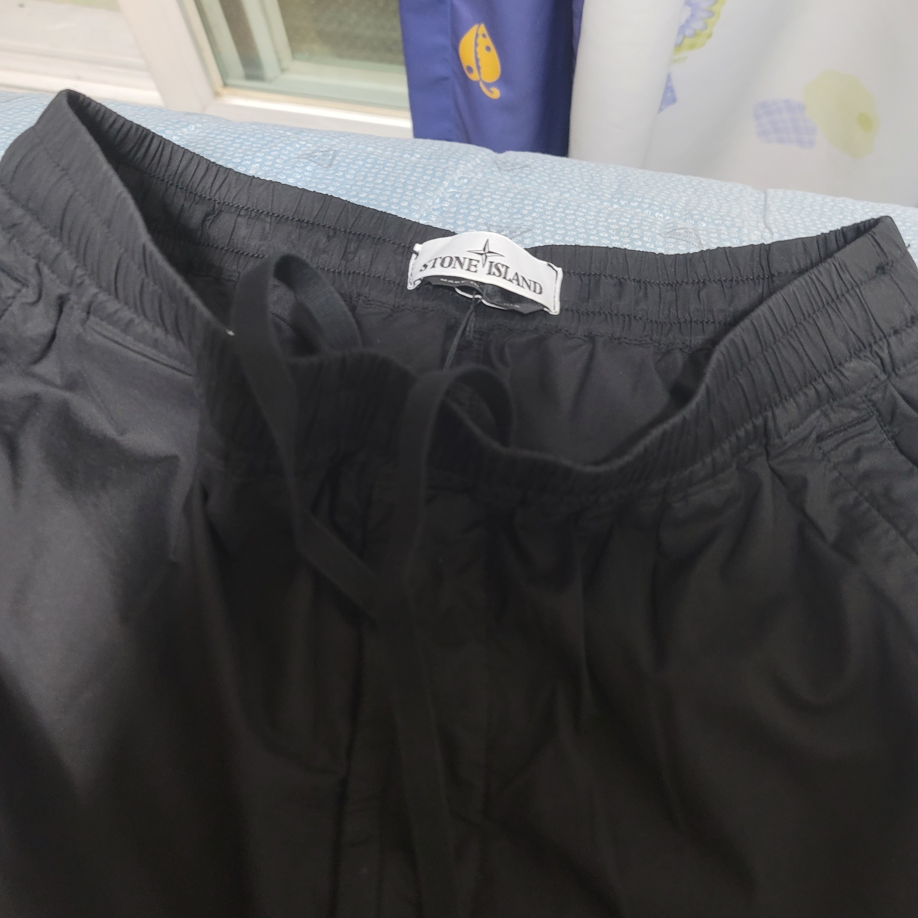 Stone Island 31303 Cargo Pants Black - 21SS 착용 스타일 - 4