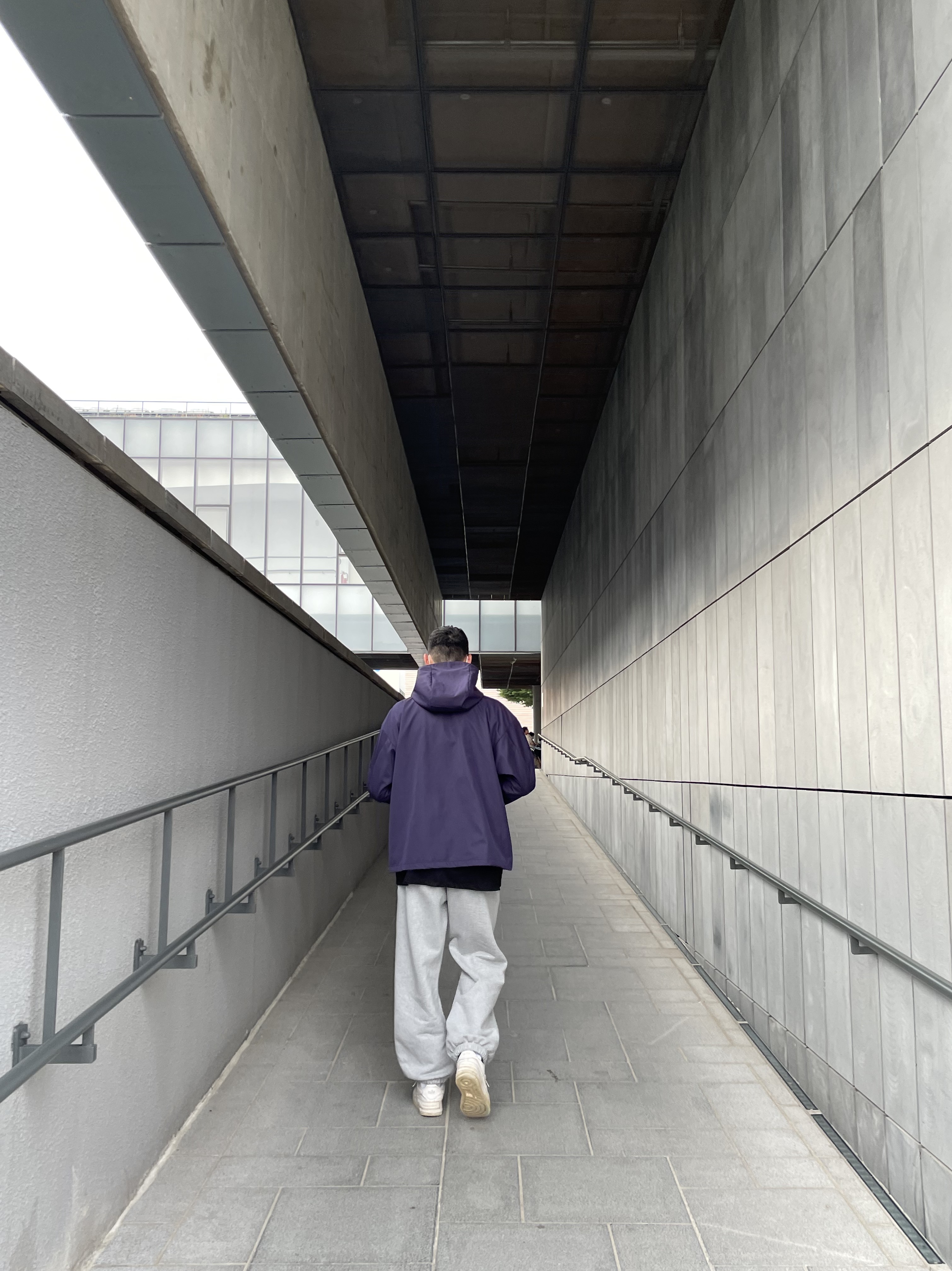 (W) Nike Air Force 1 Shadow Triple White 착용 스타일 - 3