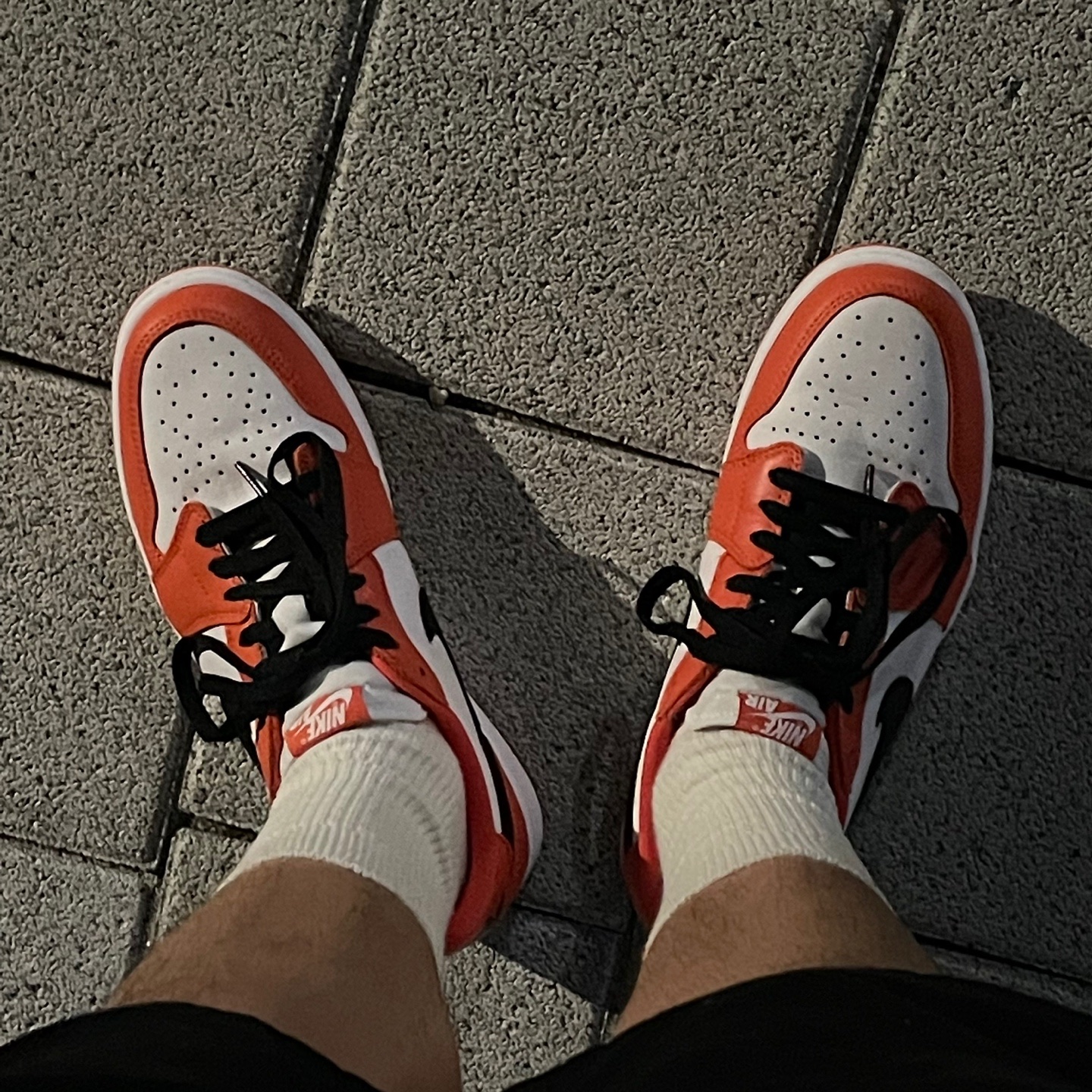 Jordan 1 Low OG Starfish 착용 스타일