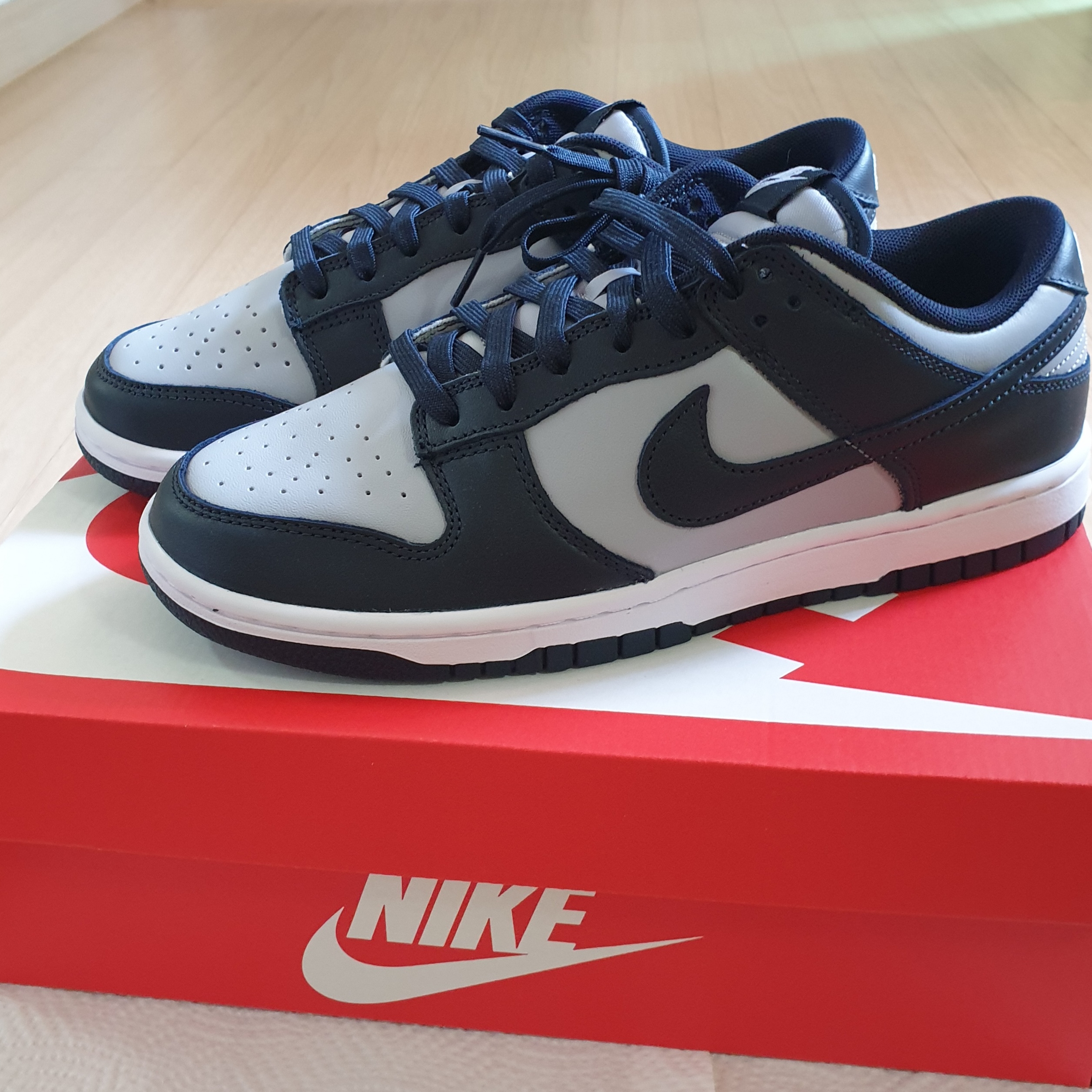 Nike Dunk Low Retro Championship Grey 착용 스타일