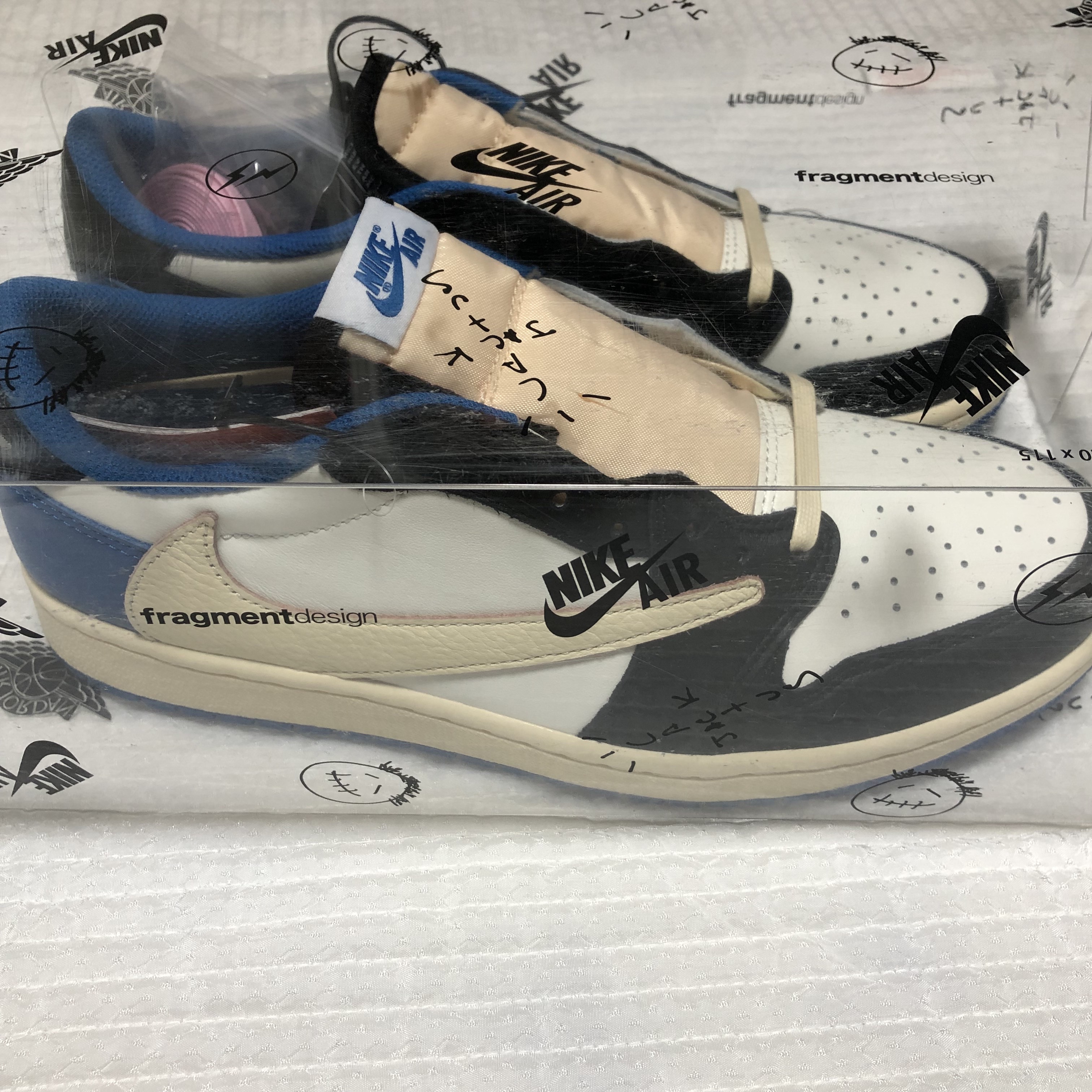 Jordan 1 x Travis Scott x Fragment Retro Low OG SP Military Blue 착용 스타일 - 3