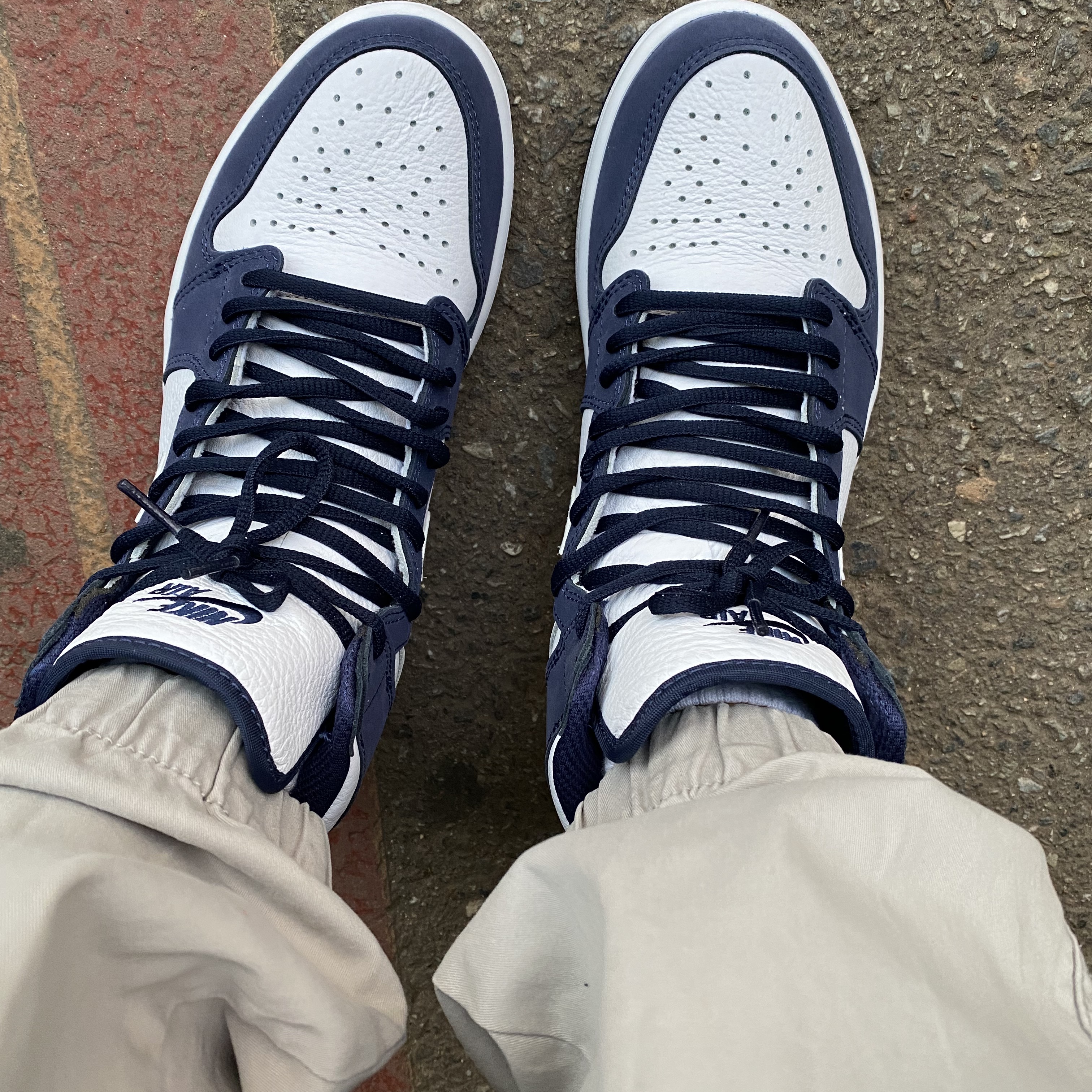 Jordan 1 Retro High OG CO.JP Midnight Navy 착용 스타일 - 2