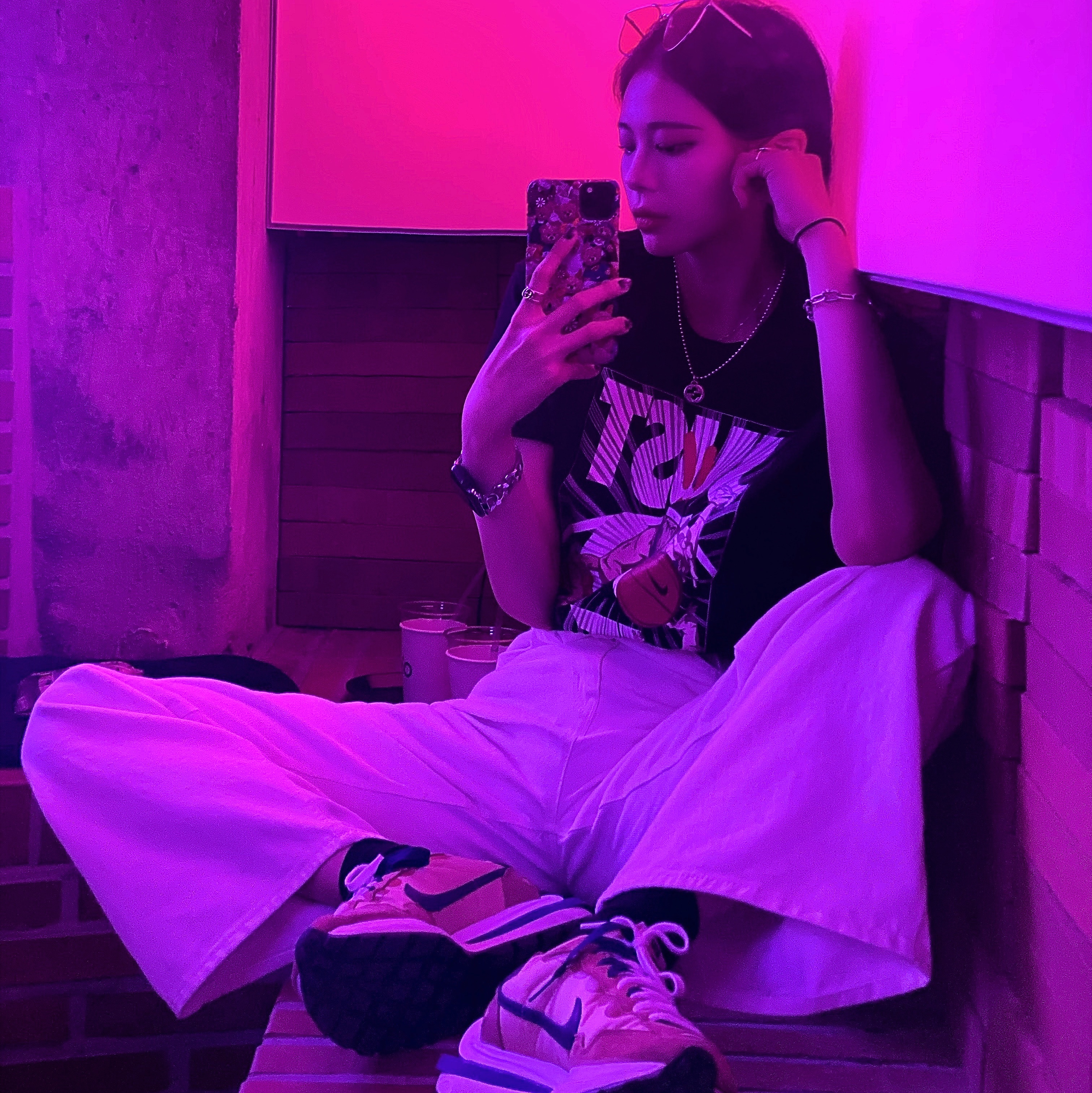 Nike x Sacai VaporWaffle Sesame and Blue Void 착용 스타일