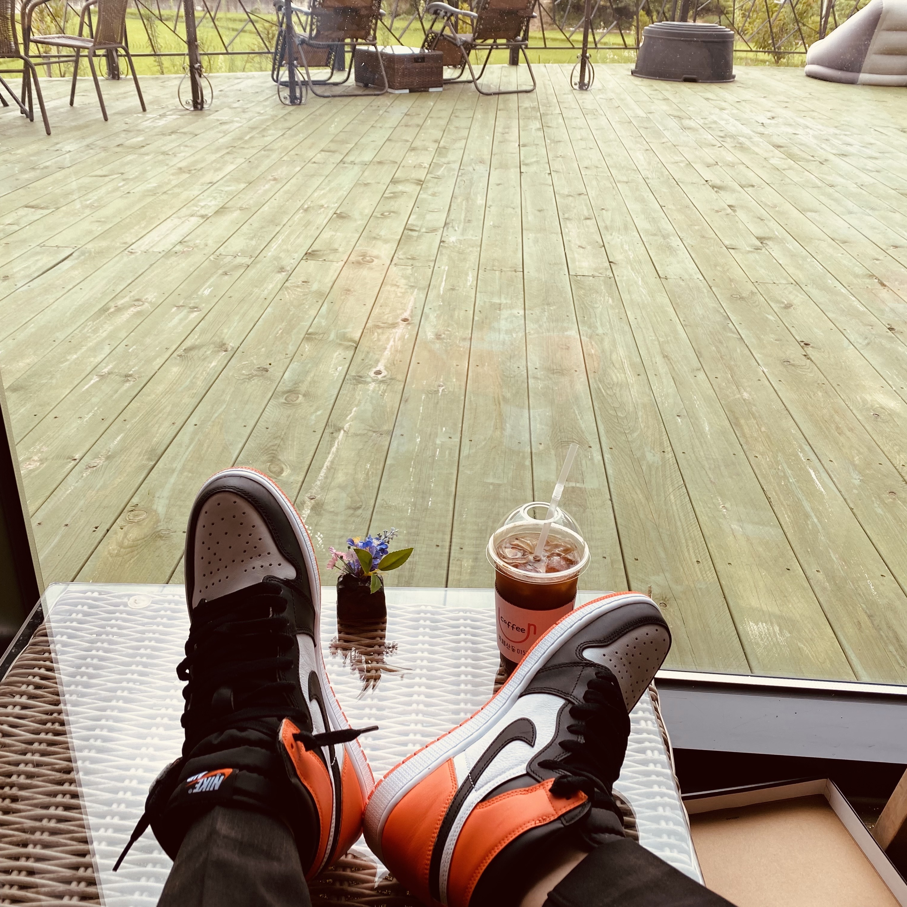 Jordan 1 Retro High OG Electro Orange 착용 스타일 - 1