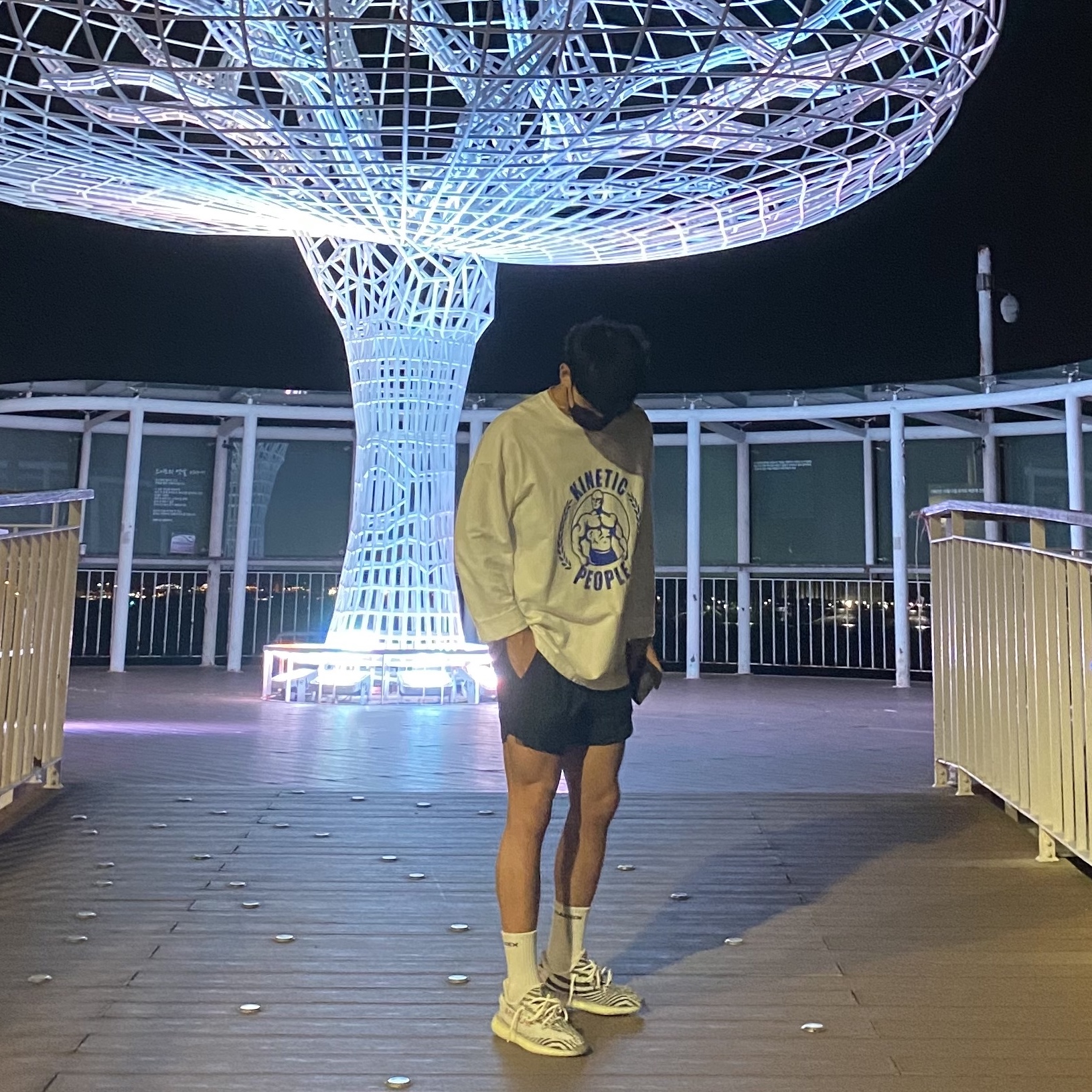 Adidas Yeezy Boost 350 V2 Zebra 2017/2019/2020 착용 스타일 - 1