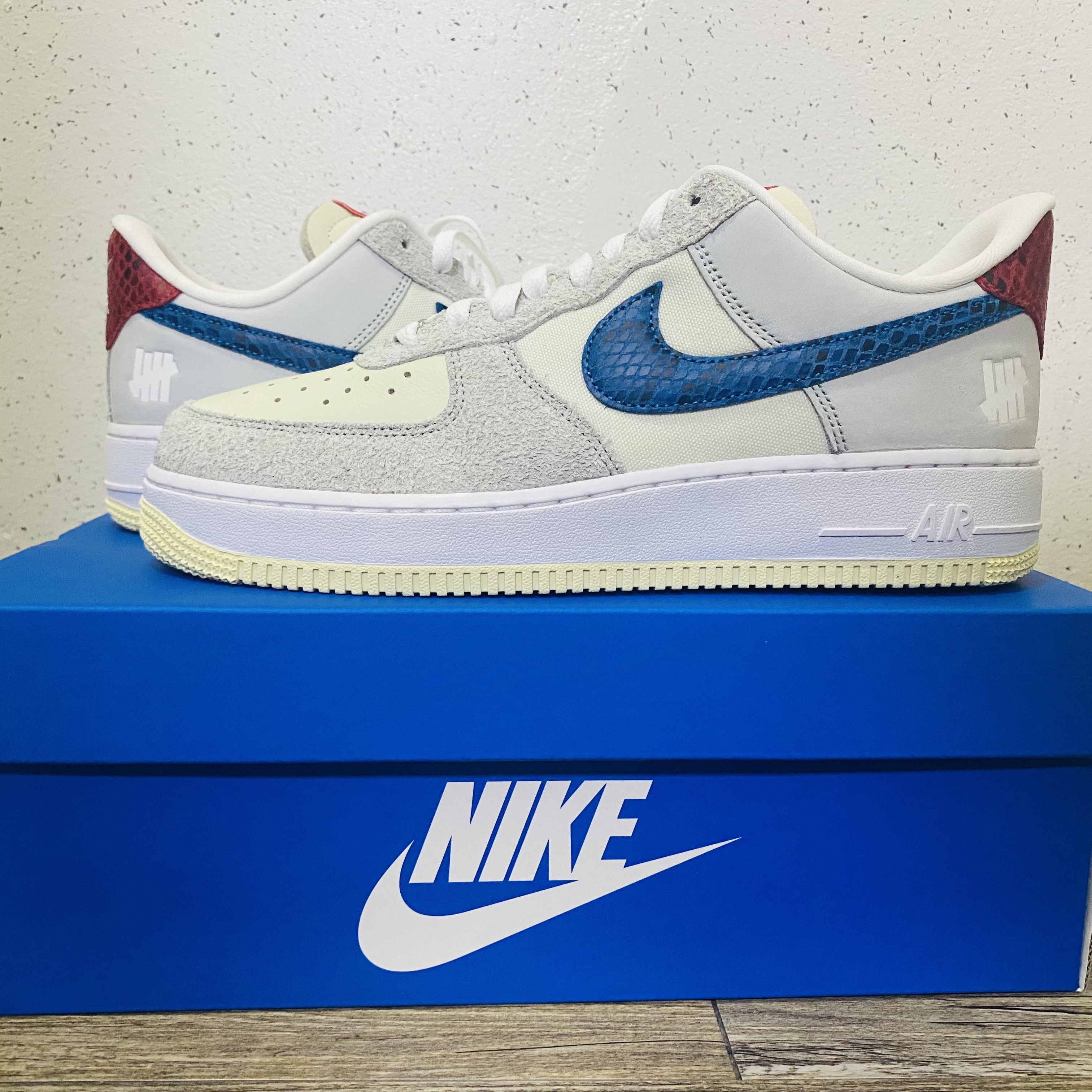 Nike x Undefeated Air Force 1 Low SP 5 On It 착용 스타일 - 1