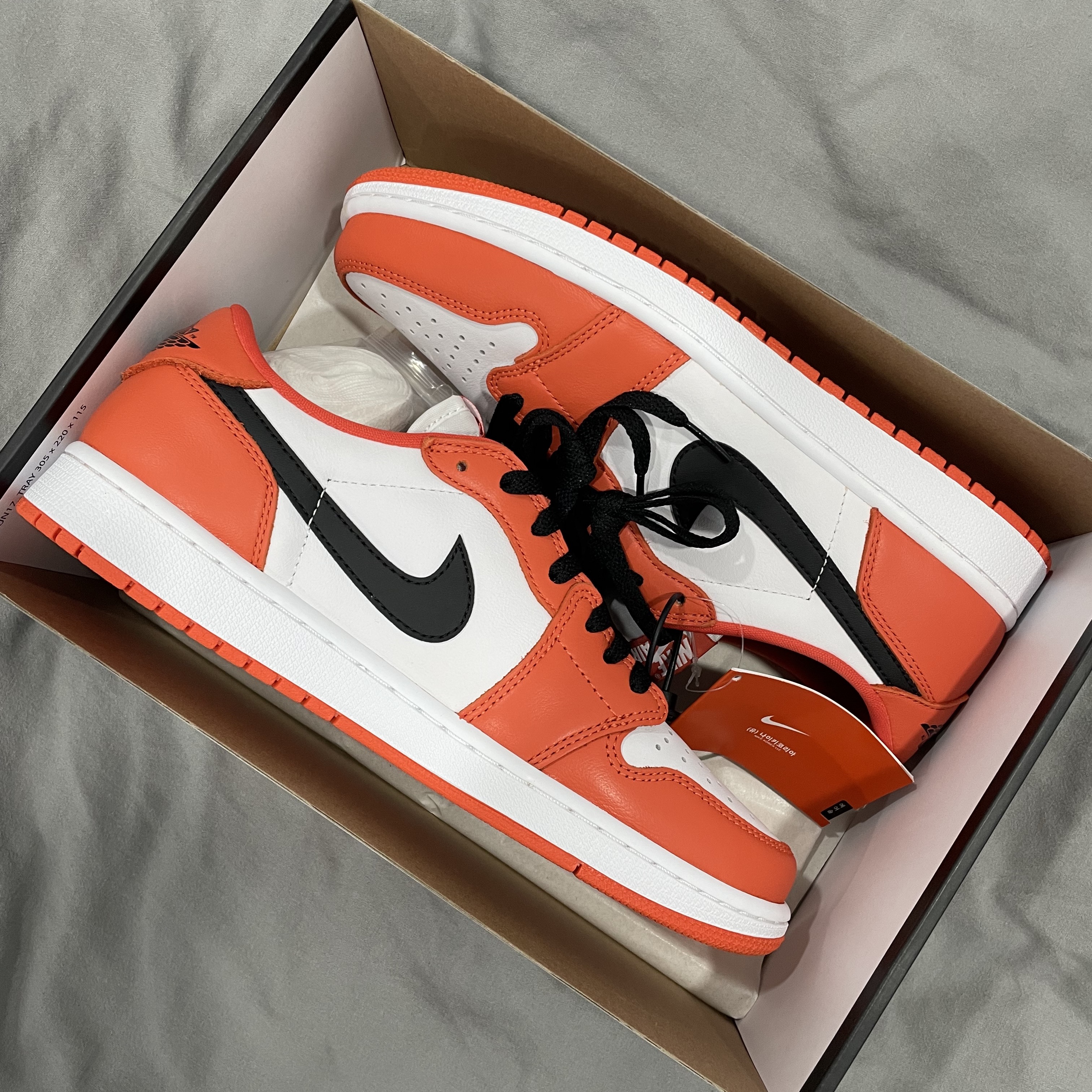 Jordan 1 Low OG Starfish, Jordan 1 x Travis Scott x Fragment Retro Low OG SP Military Blue 착용 스타일 - 4