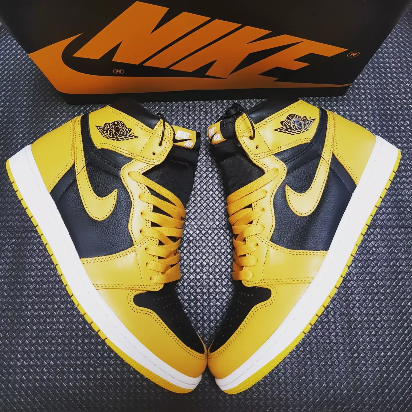 Jordan 1 Retro High OG Pollen 착용 스타일