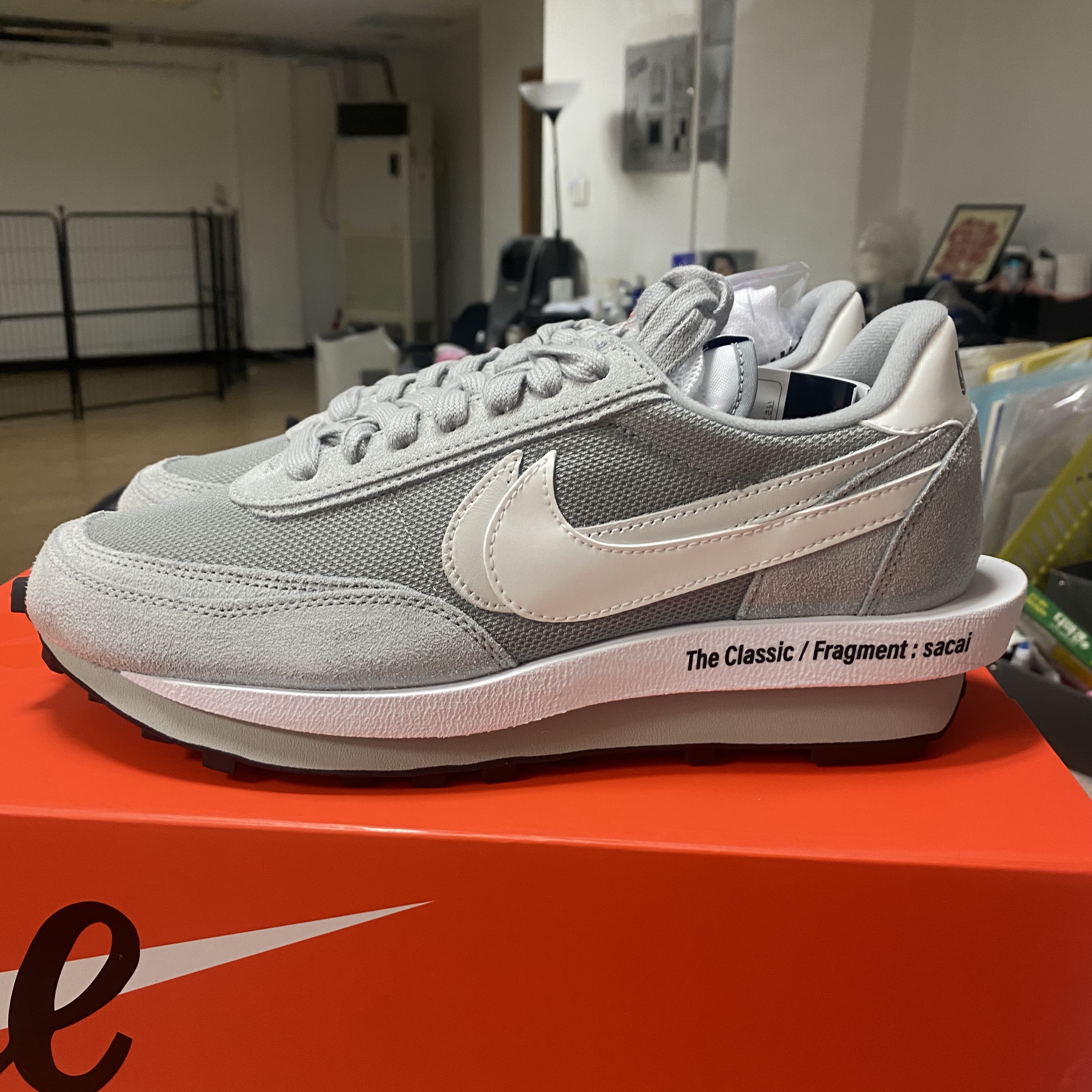 Nike x Sacai x Fragment LDWaffle Light Smoke Grey 착용 스타일 - 1