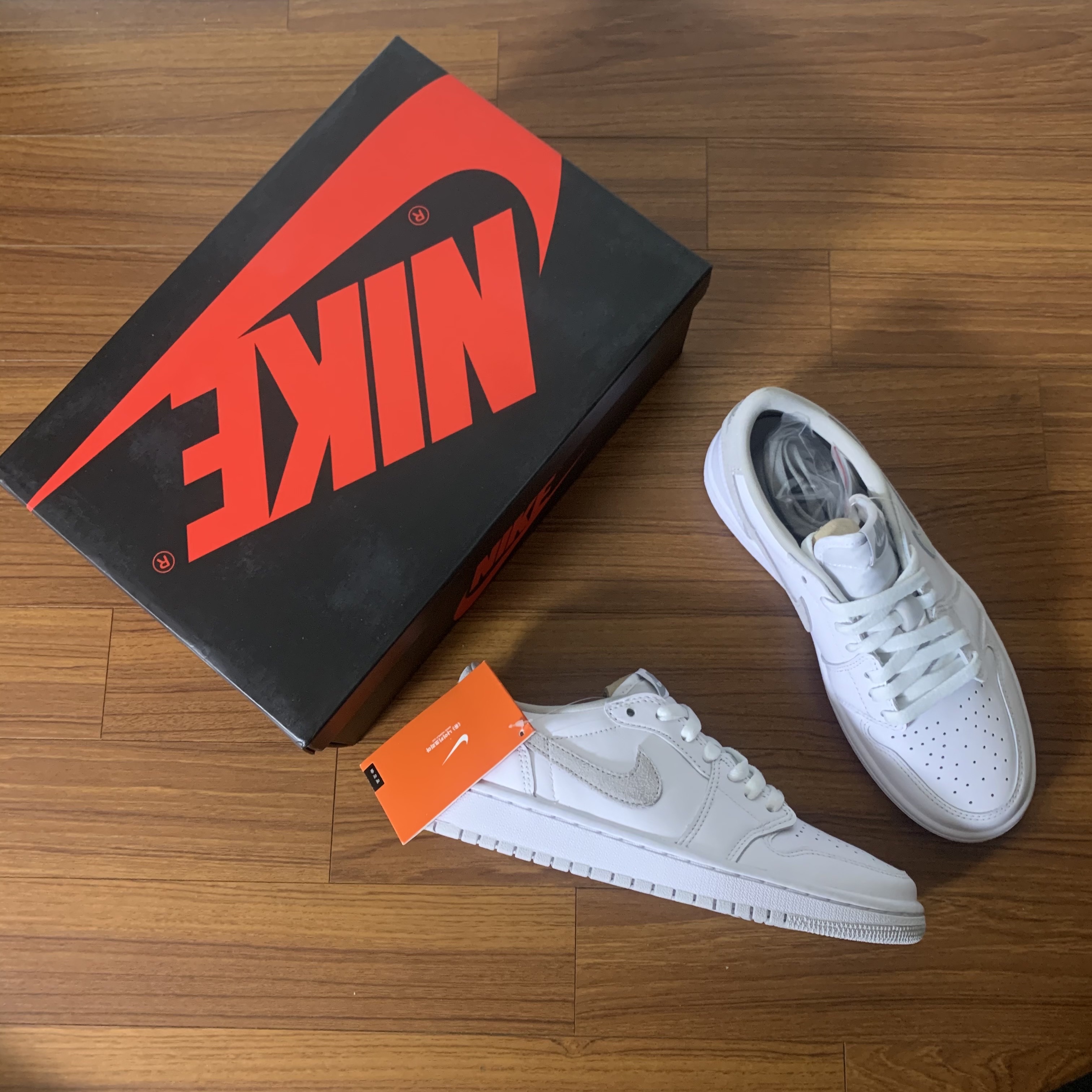 Jordan 1 Low OG Neutral Grey, (W) Jordan 1 Low OG Neutral Grey 착용 스타일 - 2