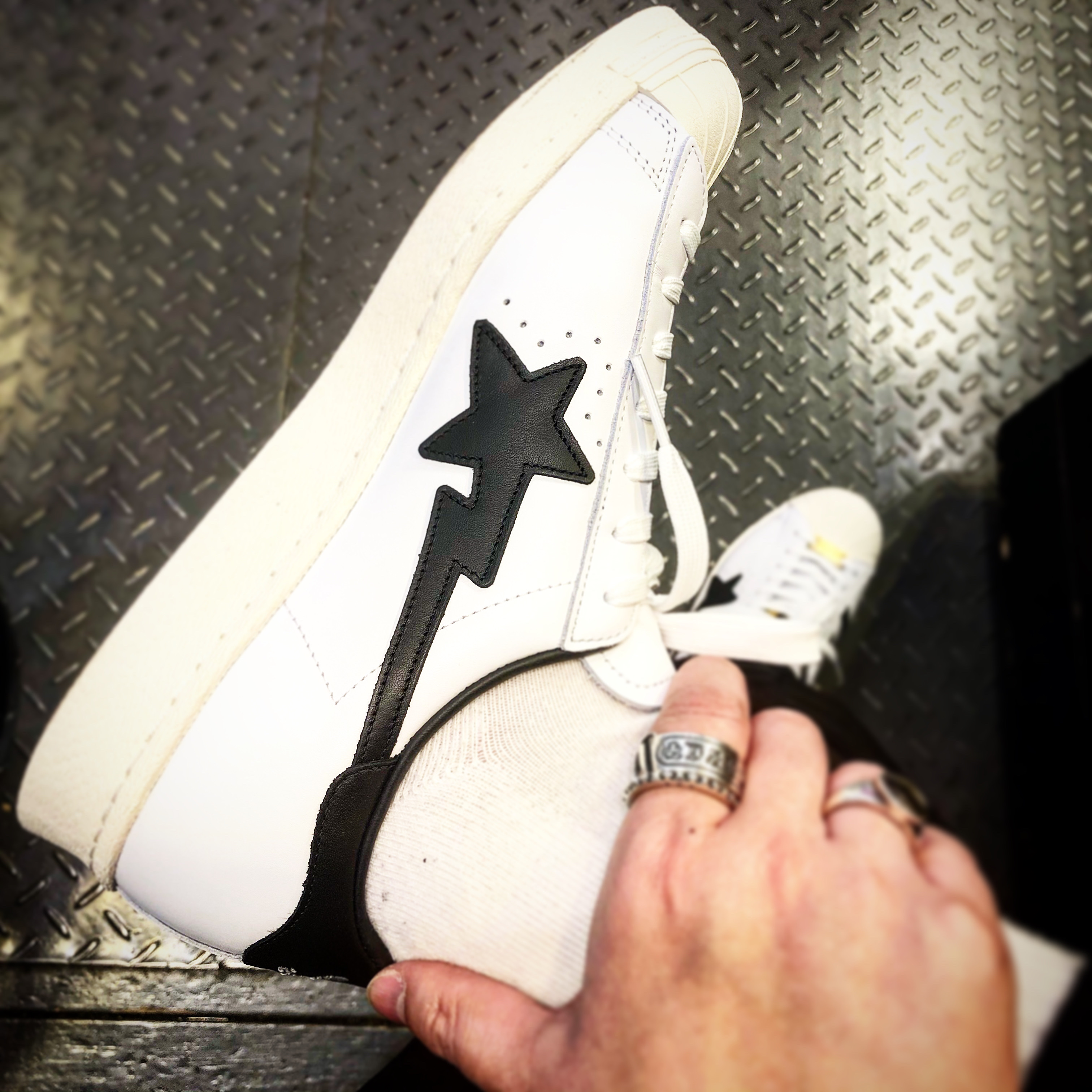 Adidas x BAPE Superstar 80s White Black 착용 스타일