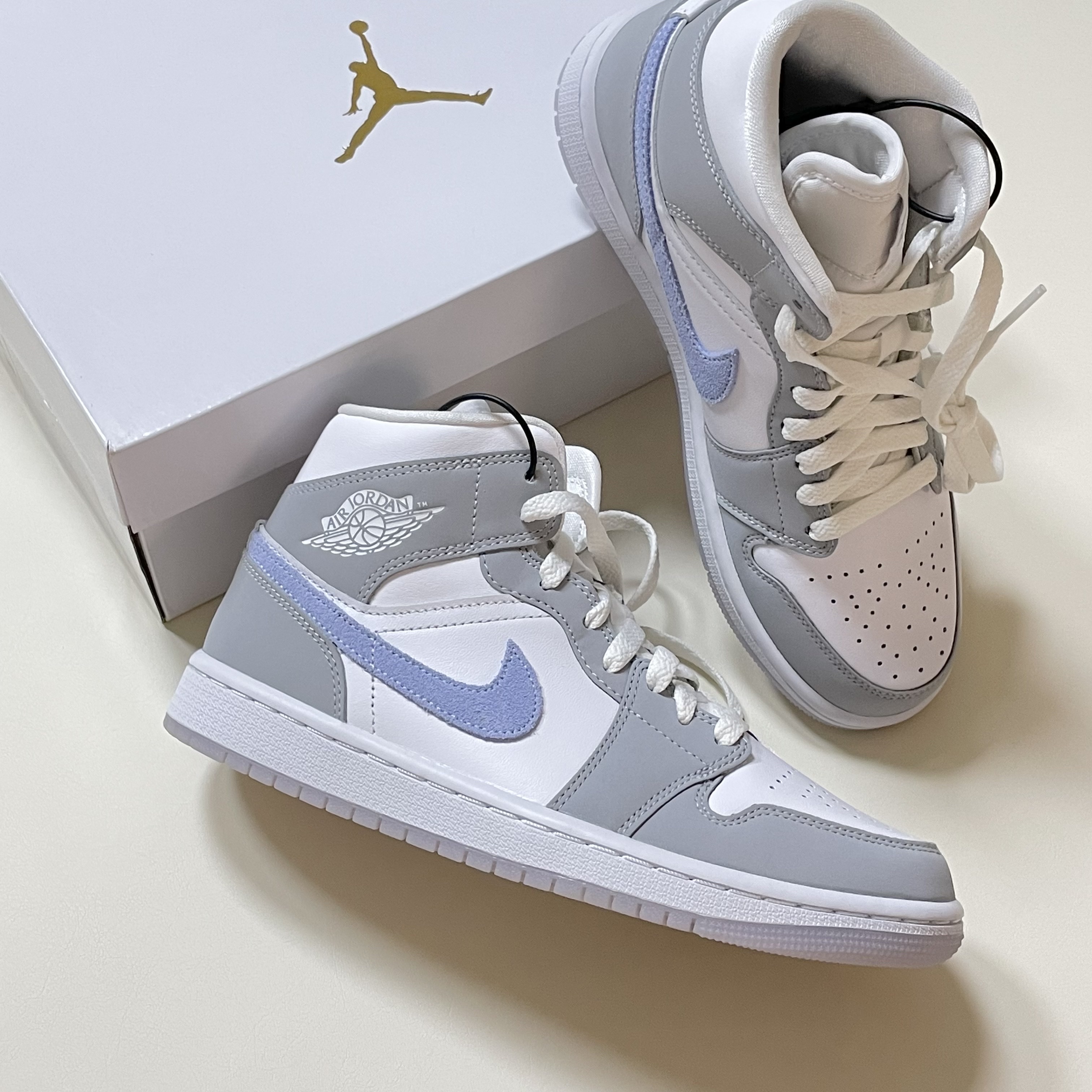 (W) Jordan 1 Mid Wolf Grey 착용 스타일
